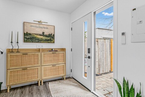 Additional image 8 of Laneway Suit-52 Mcmurray Avenue, Toronto, ON, M6P 2T1