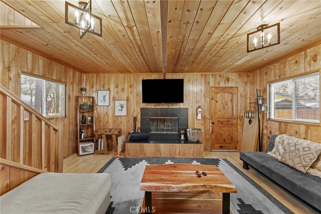 Additional image 55 of 317 Moreno Ln, Sugarloaf, CA 92386