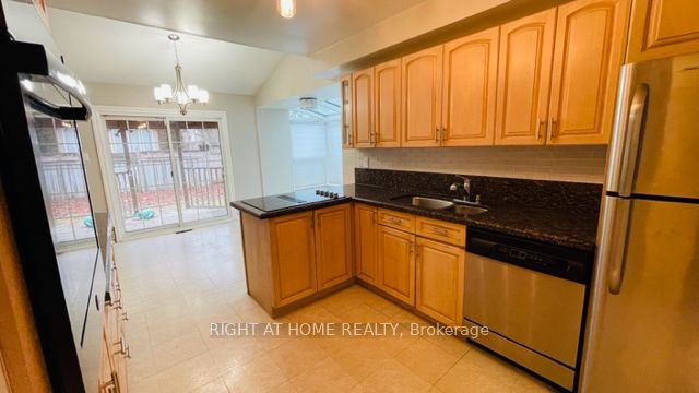 Additional image 5 of 35 Davies Crescent, Whitby, ON, L1N 8X4