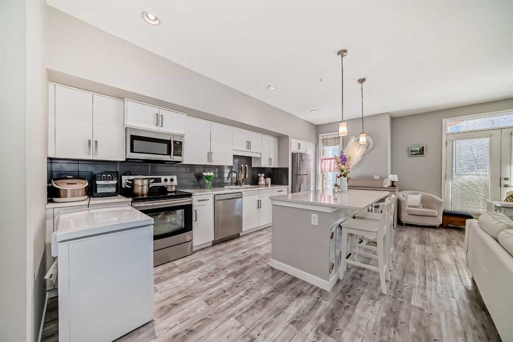 Additional image 3 of 220-7 Westpark Common SW, Calgary, AB, T3H 0Y4