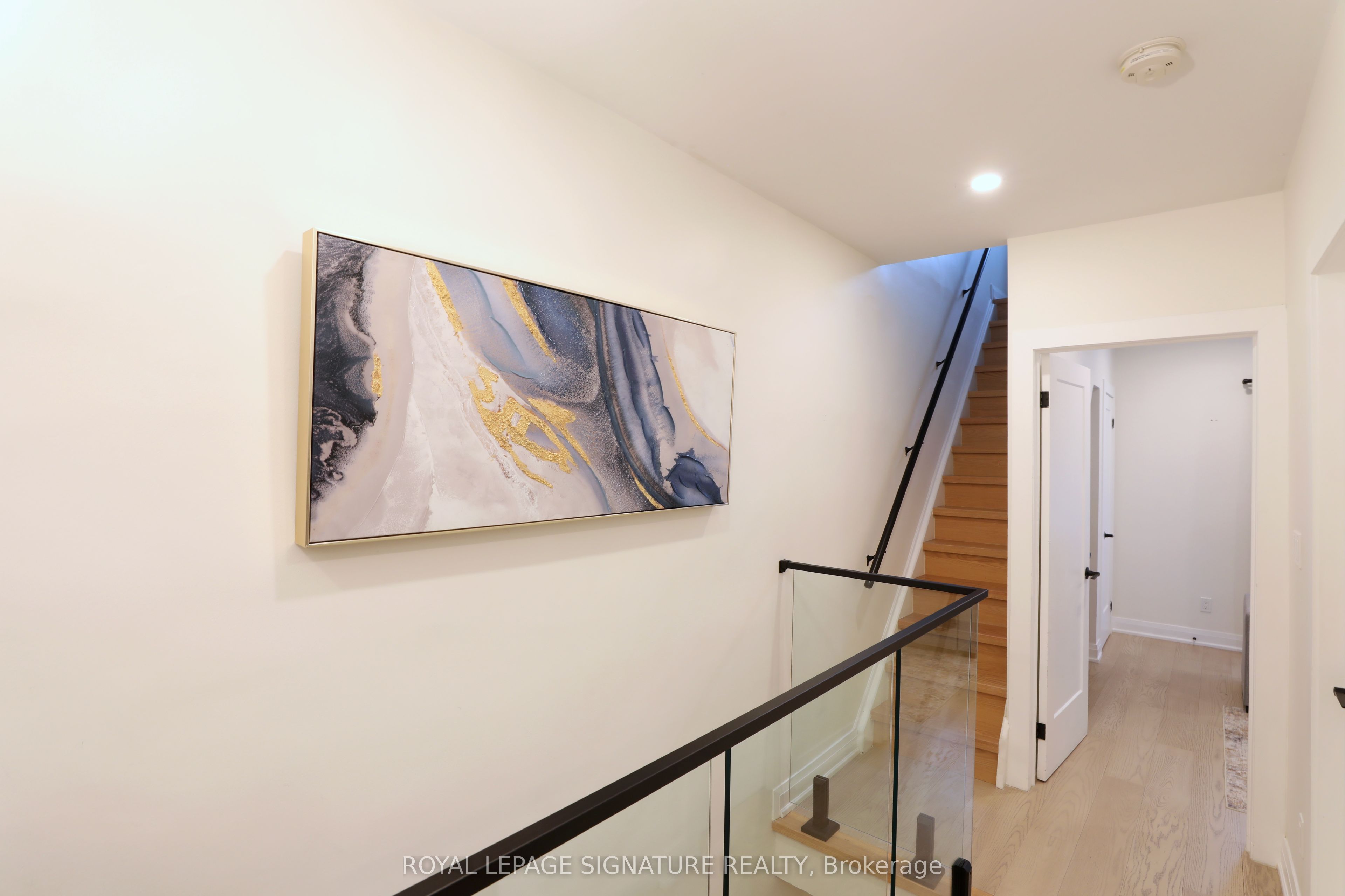 Additional image 5 of 36 Tennis Crescent, Toronto, ON, M4K 1J3