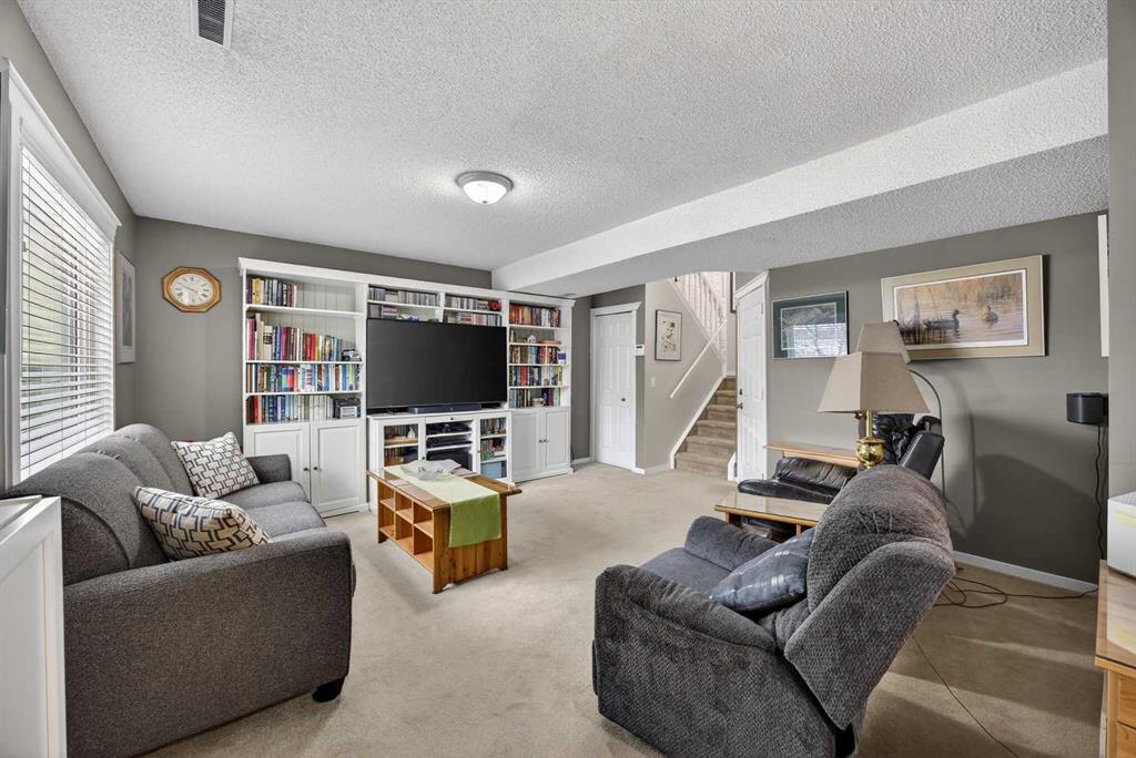 Additional image 5 of 466 Douglas Glen Boulevard SE, Calgary, AB, T2Z 2M8