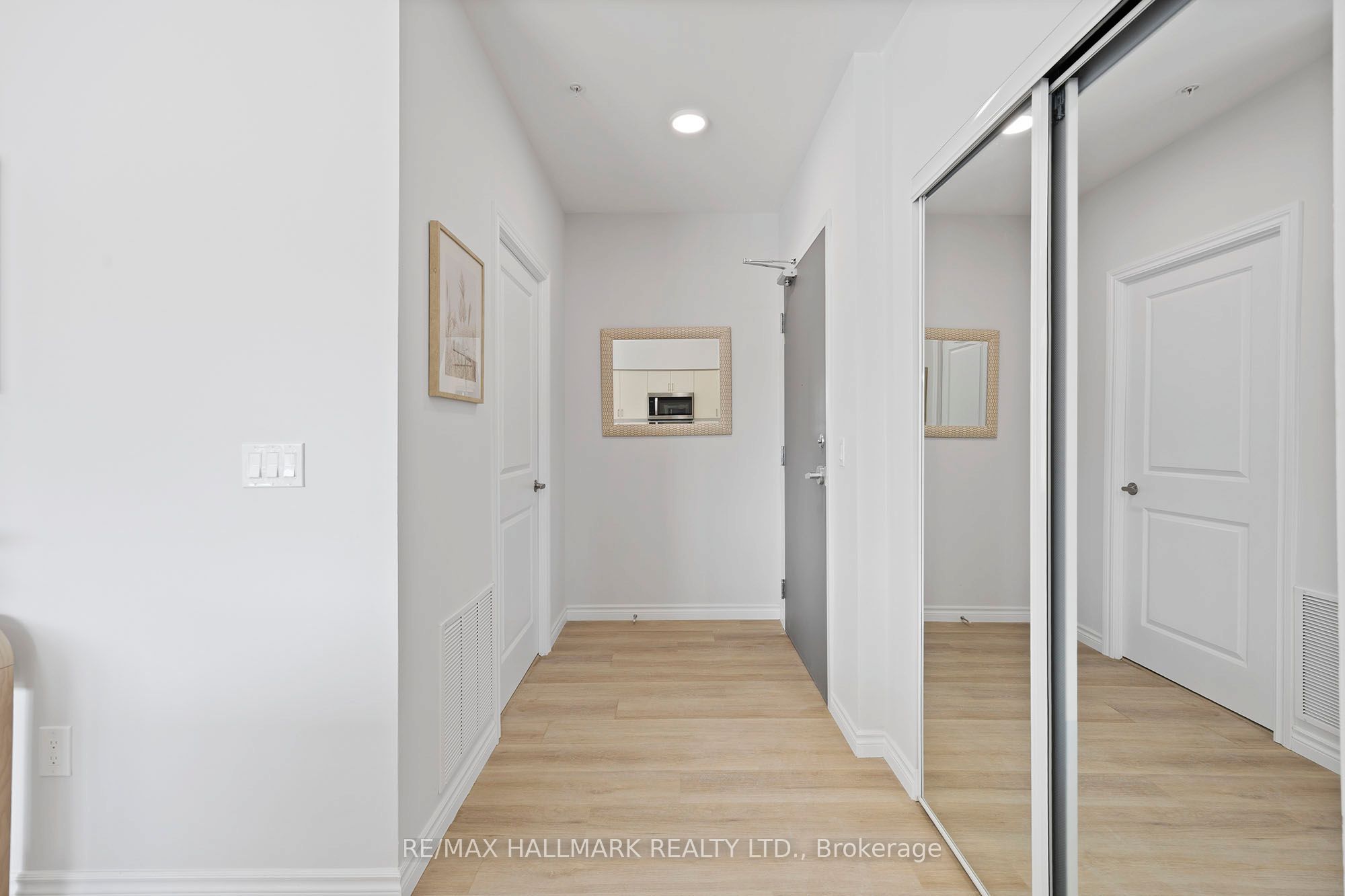 Additional image 3 of 213-70 Dean Avenue, Barrie, ON, L4N 0C2