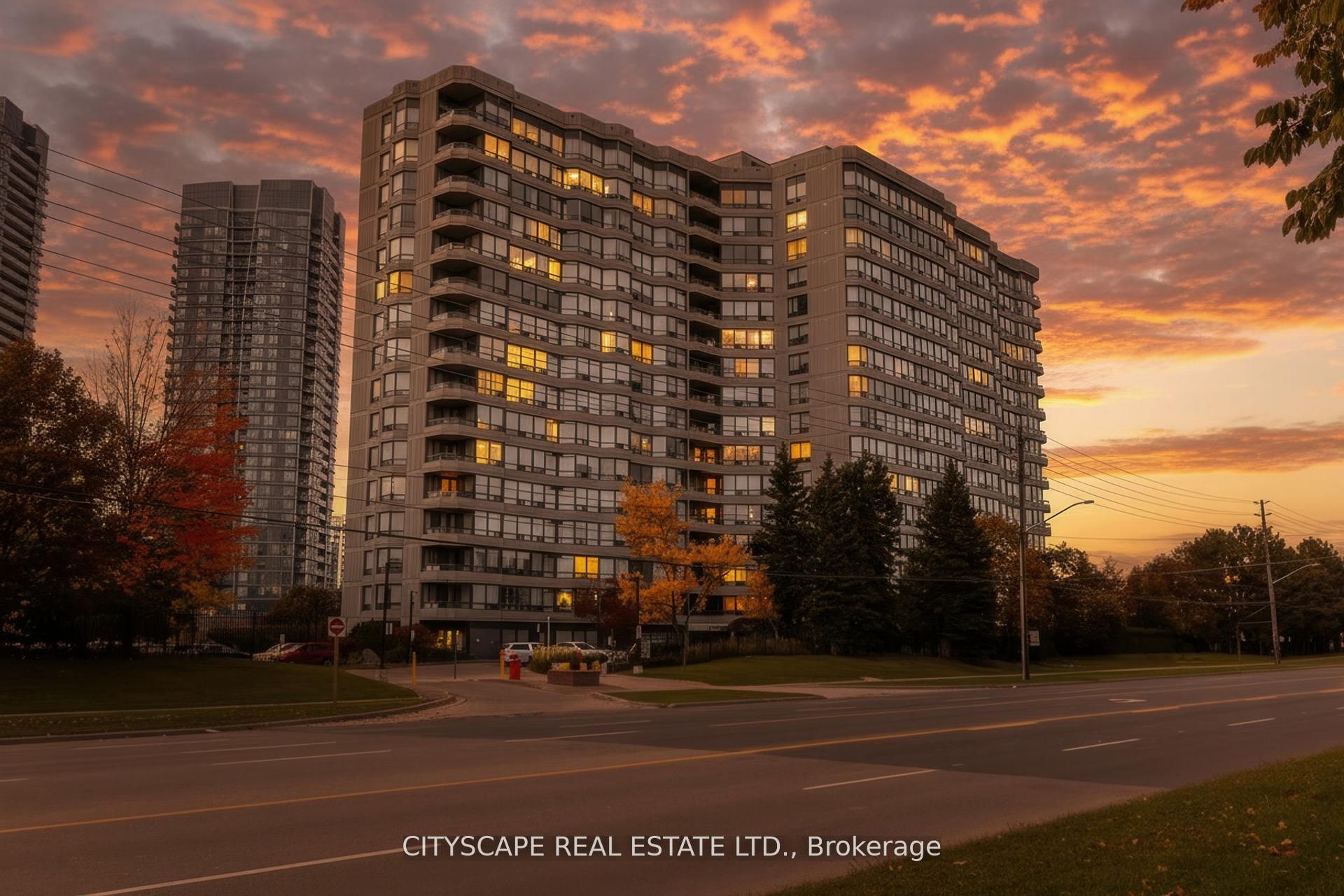 209-7460 Bathurst Street, Vaughan, ON, L4J 7K9