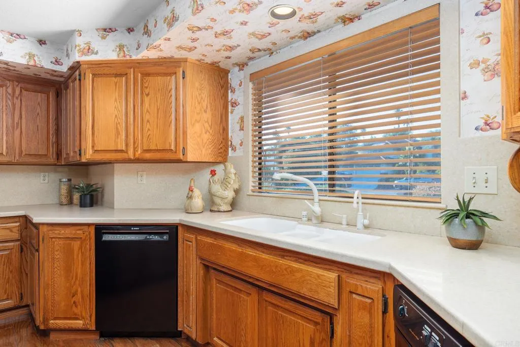 Additional image 17 of 103 Alta Mesa Drive, Vista, CA 92084