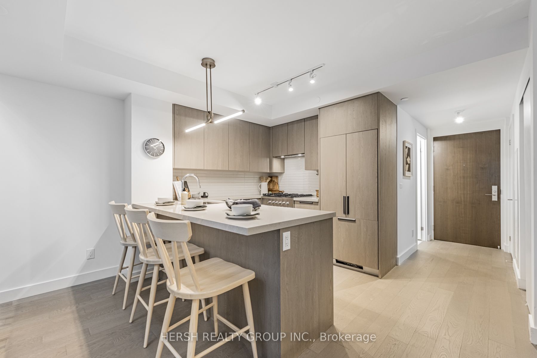 Additional image 2 of 101-160 Kingsway Crescent, Toronto, ON, M8X 2S4