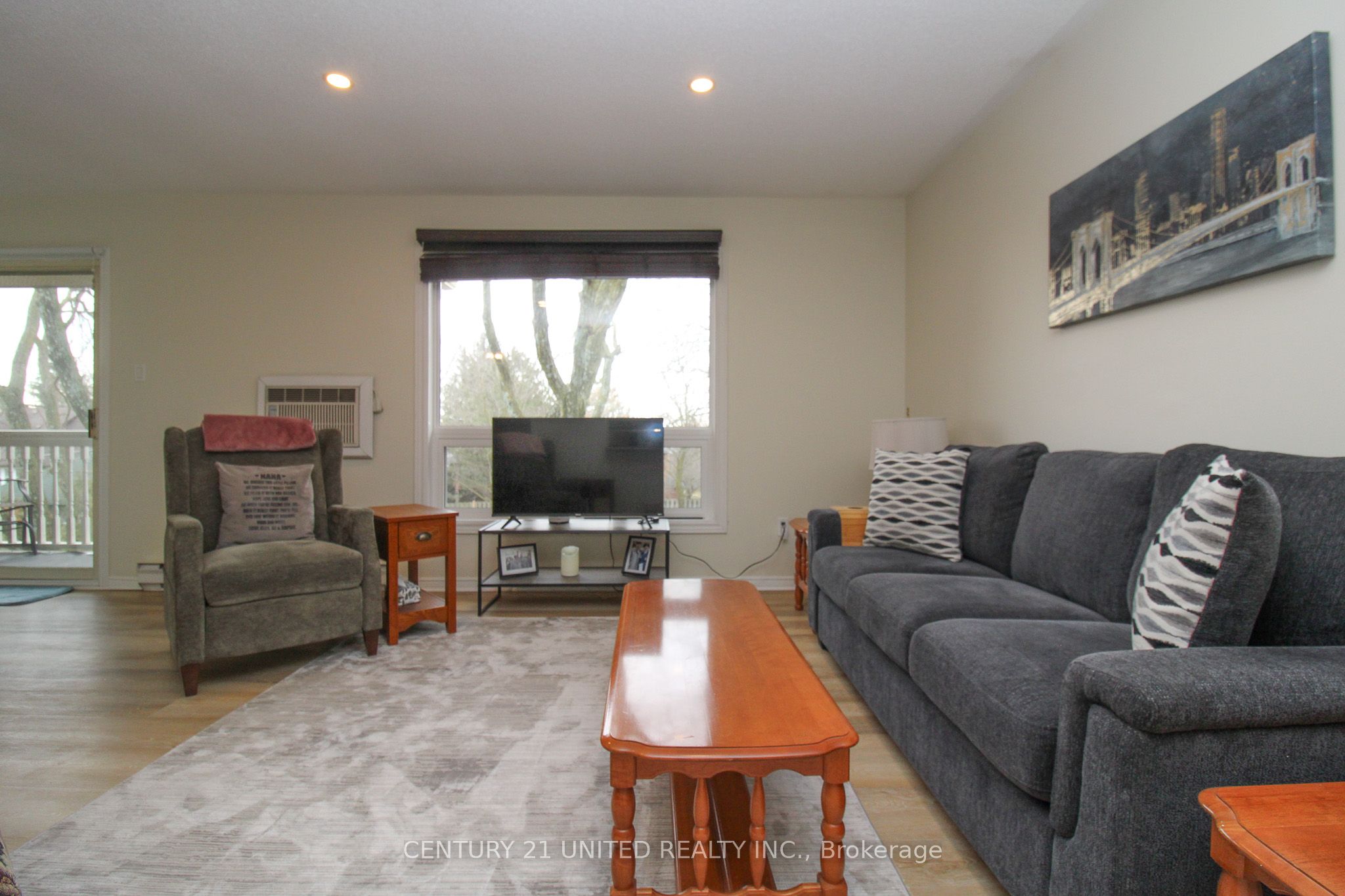 Additional image 5 of 204-1110 Clonsilla Avenue, Peterborough, ON, K9J 5Y5