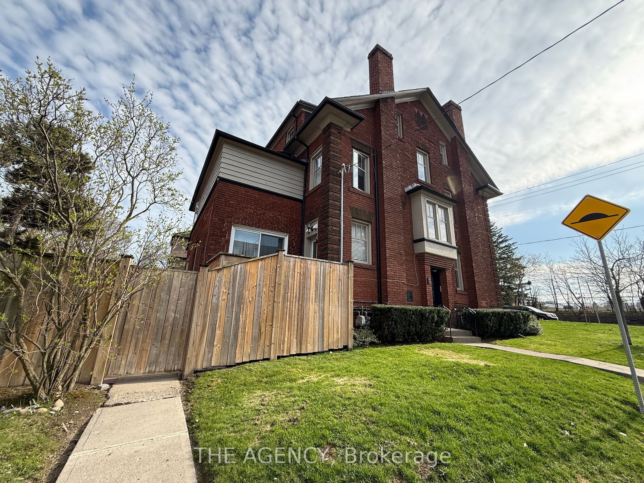 31 Oriole Parkway, Toronto, ON, M4V 2C9 photo 3
