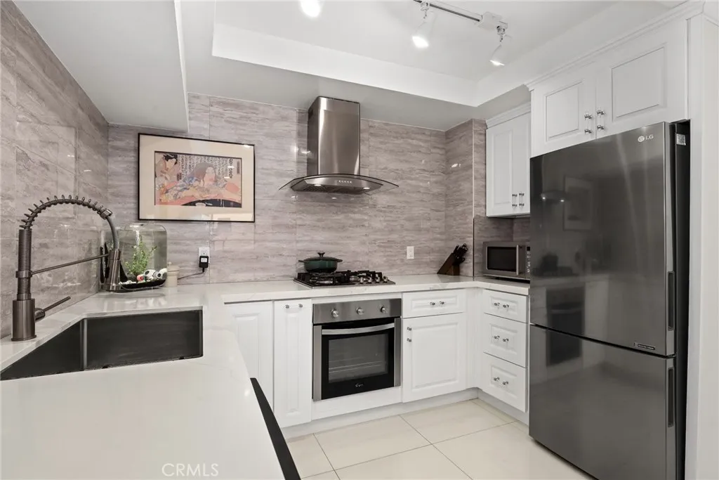 Additional image 12 of 10926 Bluffside Drive Unit 30, Studio City, CA 91604