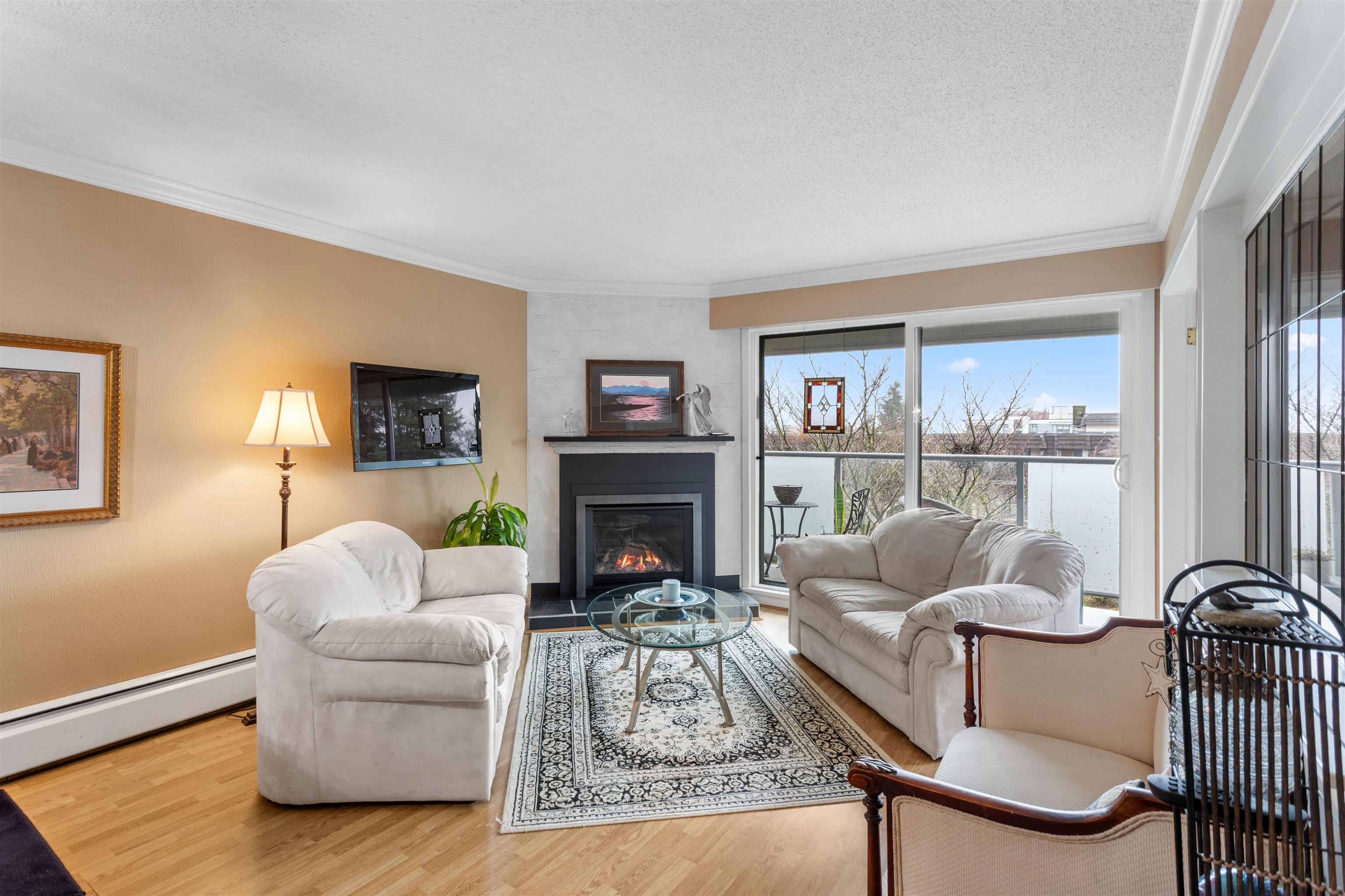 Additional image 3 of 201-308 2nd Street W, North Vancouver, BC, V7M 1E1