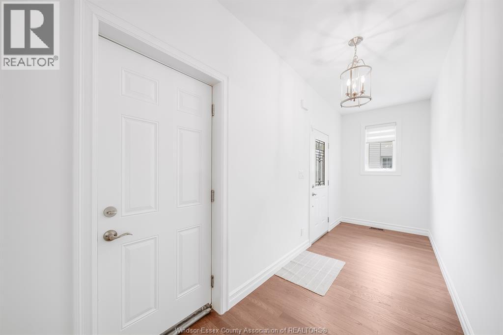 Additional image 4 of 69 Red Oak Crescent, Amherstburg, ON, N9V4C4