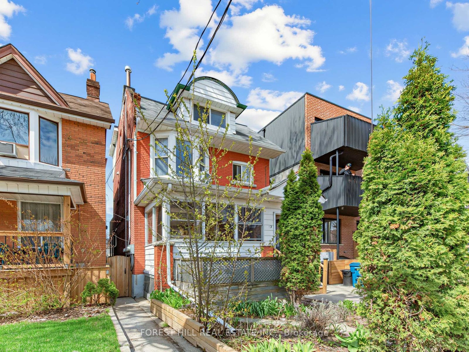Lower-12 Salem Avenue, Toronto, ON, M6H 3C1