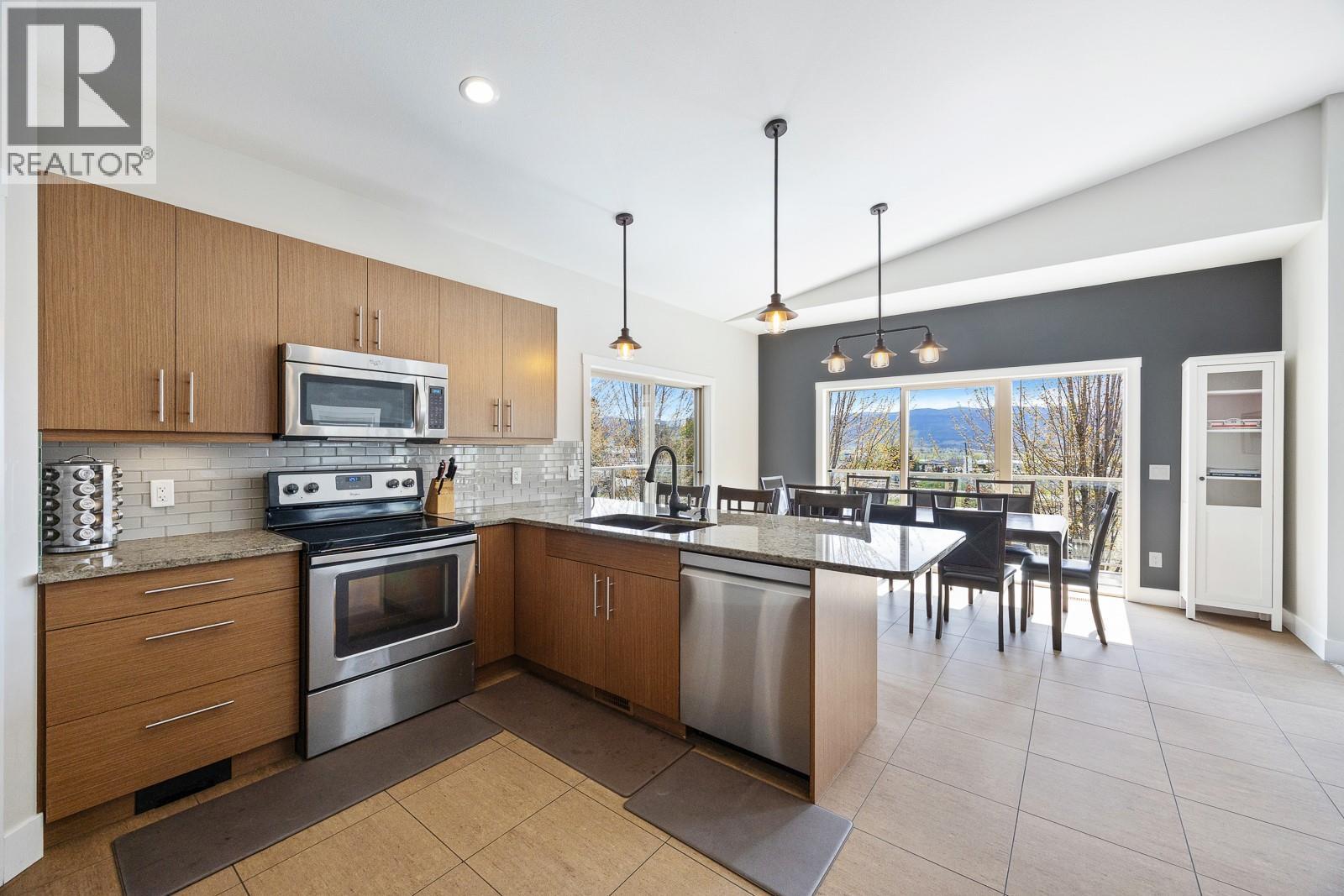 Additional image 4 of 3007 Shetland Road, Kelowna, BC, V1V3A7