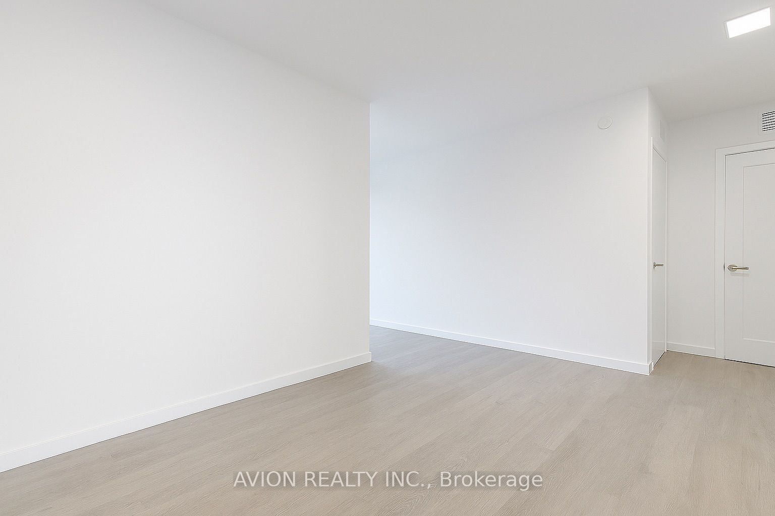 Additional image 5 of 716-50 Mccaul Street, Toronto, ON, M5T 1V9
