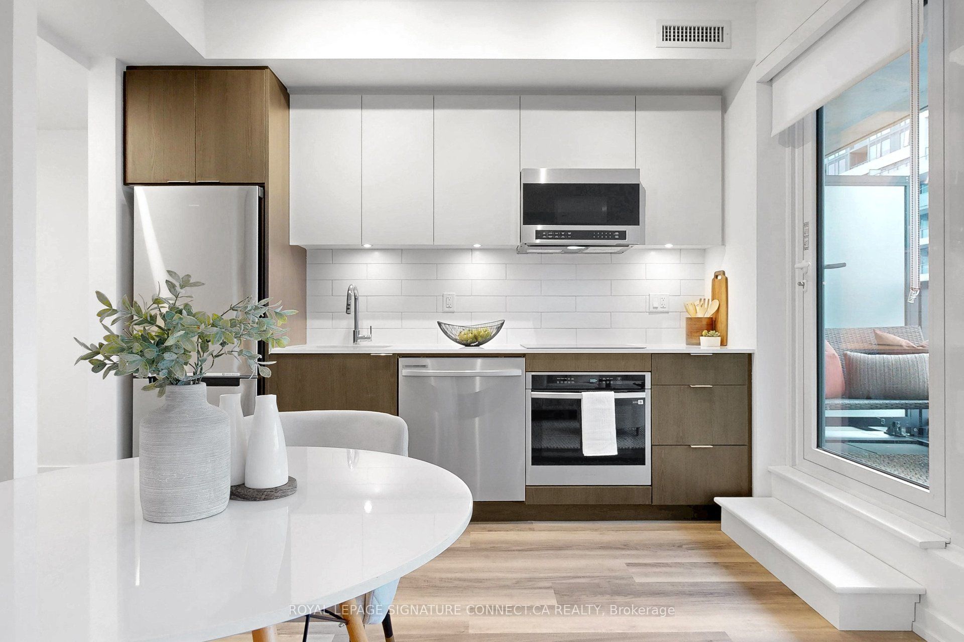 Additional image 6 of 208-6 Chartwell Road, Toronto, ON, M8Z 0H2
