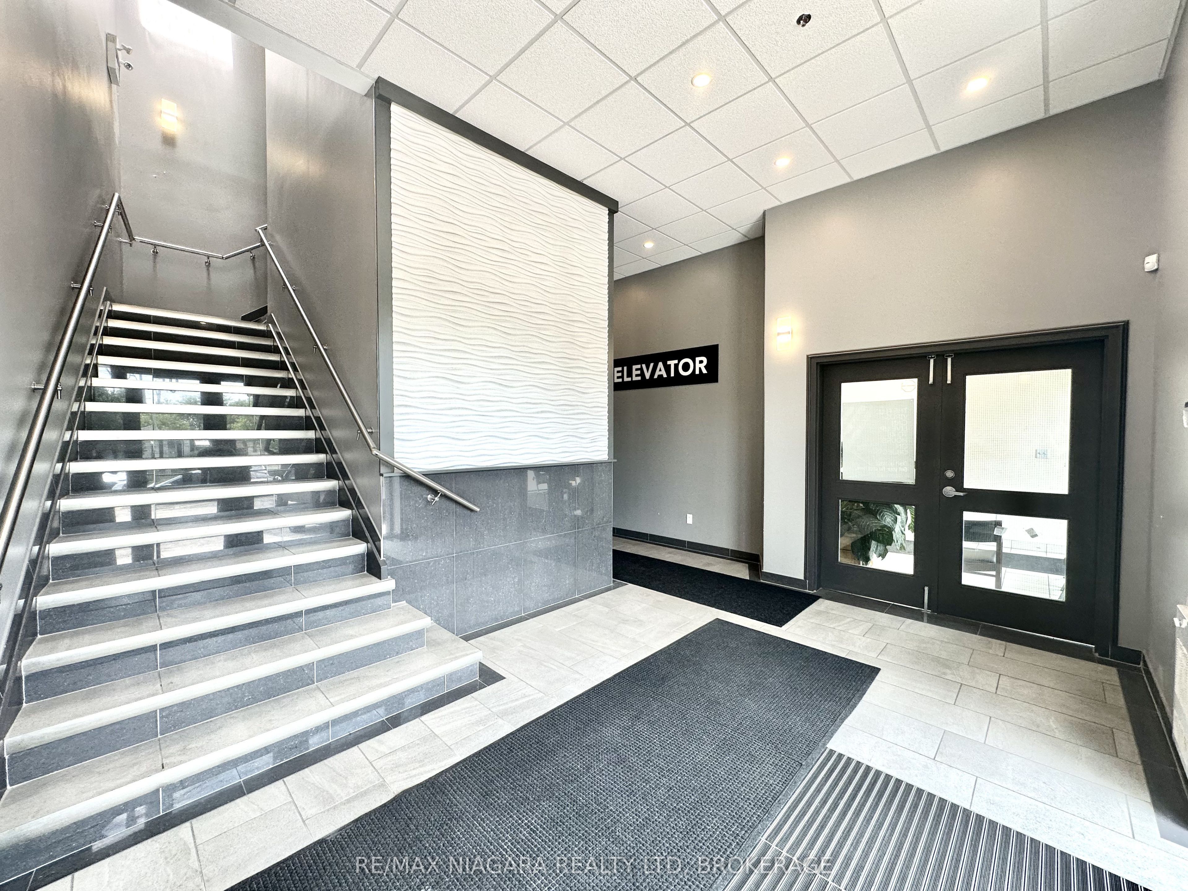 Additional image 3 of Unit 203-359 Carlton Street, St. Catharines, ON, L2N 1C2