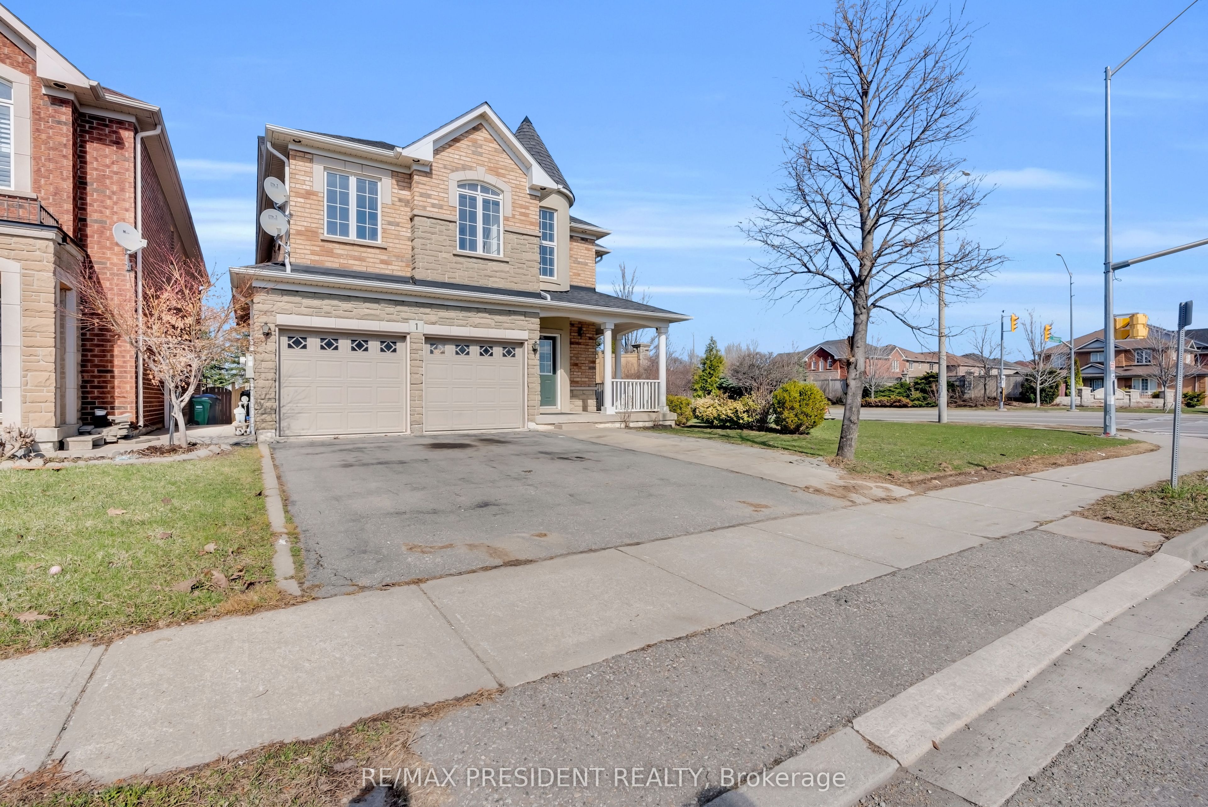 Additional image 3 of 1 Crown Victoria Drive, Brampton, ON, L7A 3A2