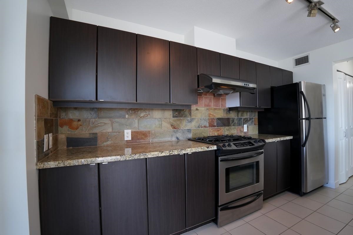 Additional image 3 of 1507-6068 No. 3 Road, Richmond, BC, V6Y 4M7