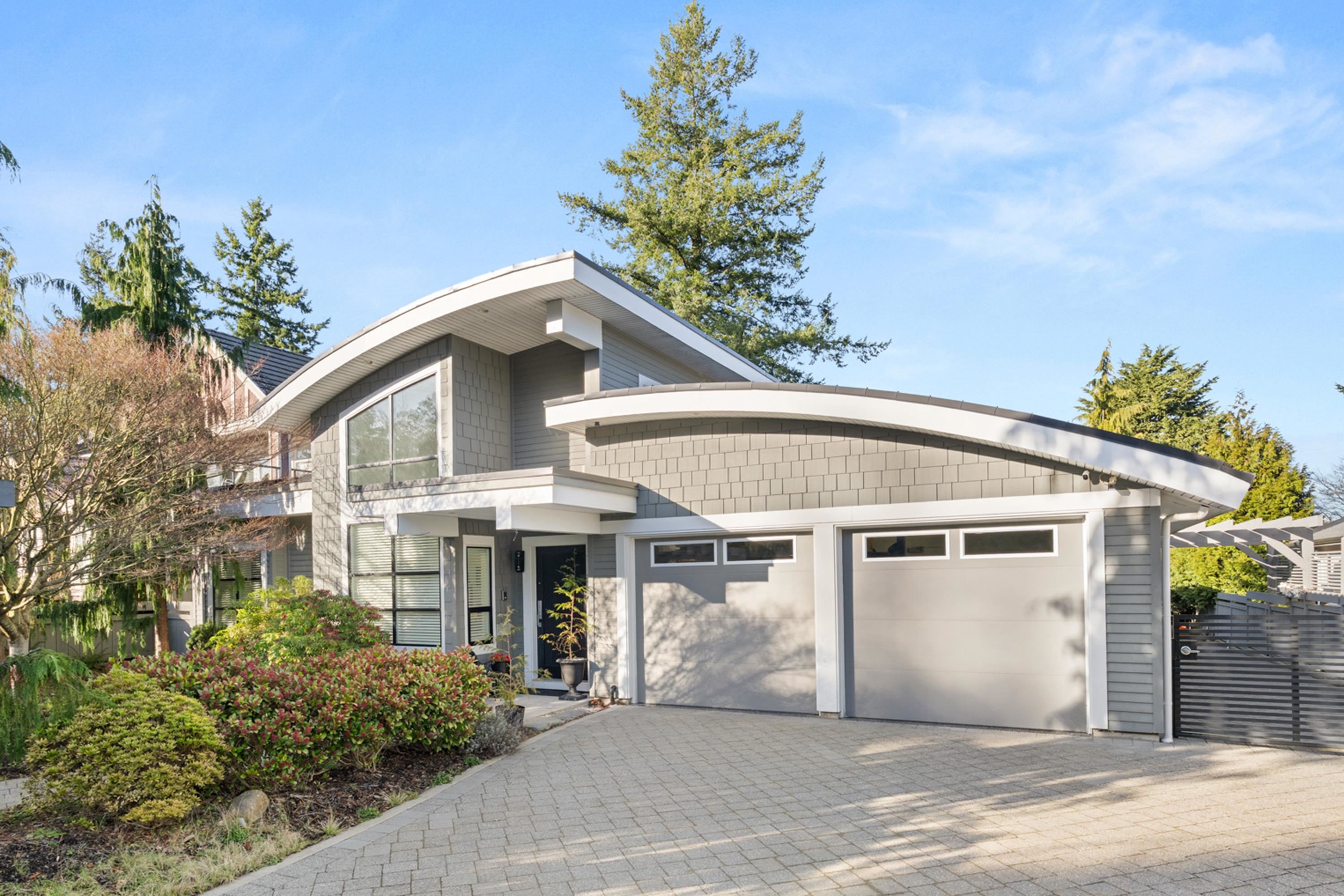 15461 18th Avenue, Surrey, BC, V4A 1X1