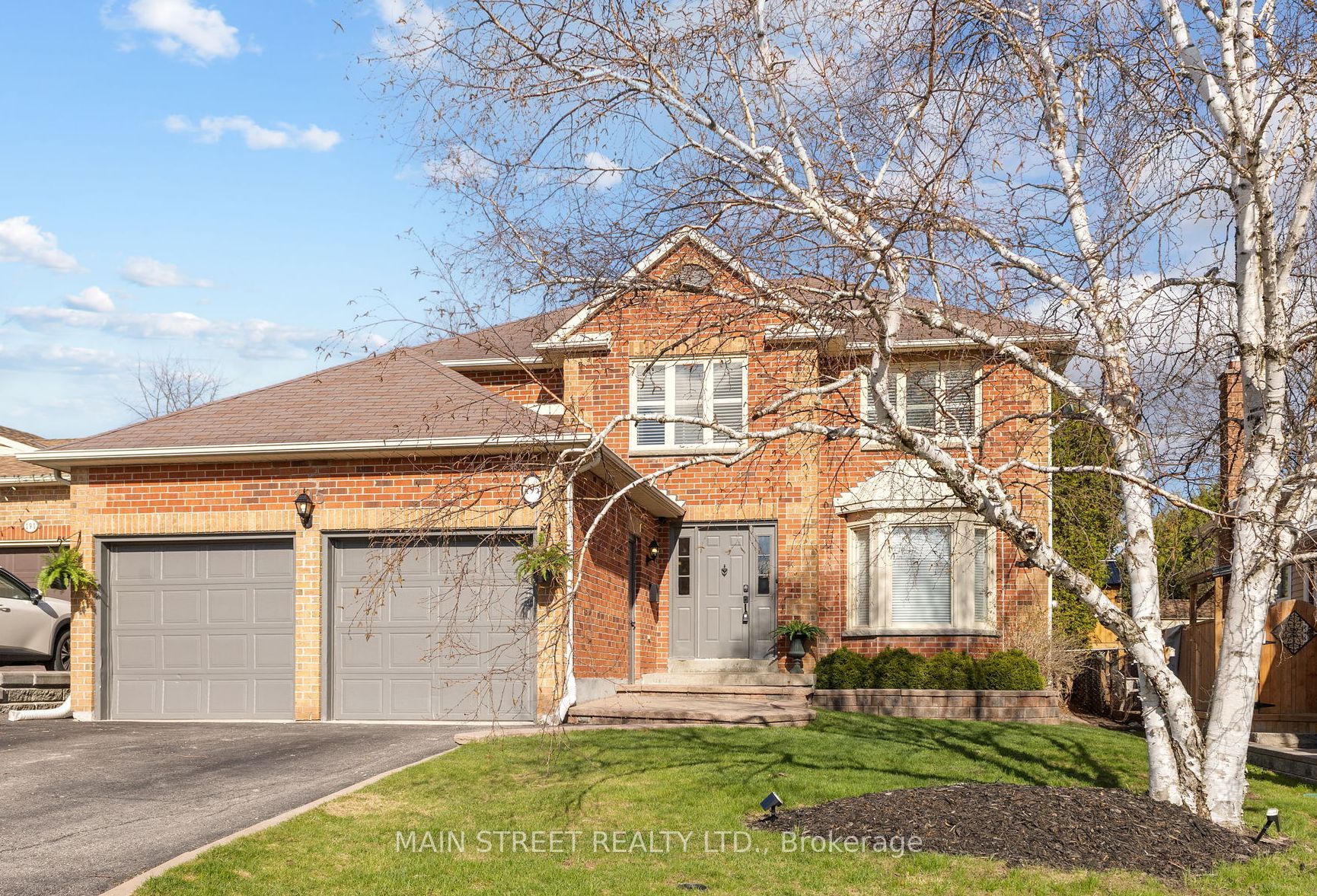195 Brammar Street, Newmarket, ON, L3Y 7T4