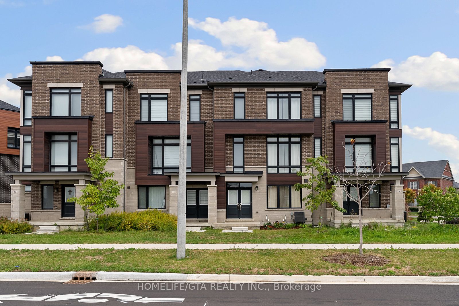 Additional image 2 of 7 Holyrood Crescent, Vaughan, ON, L4H 5G2