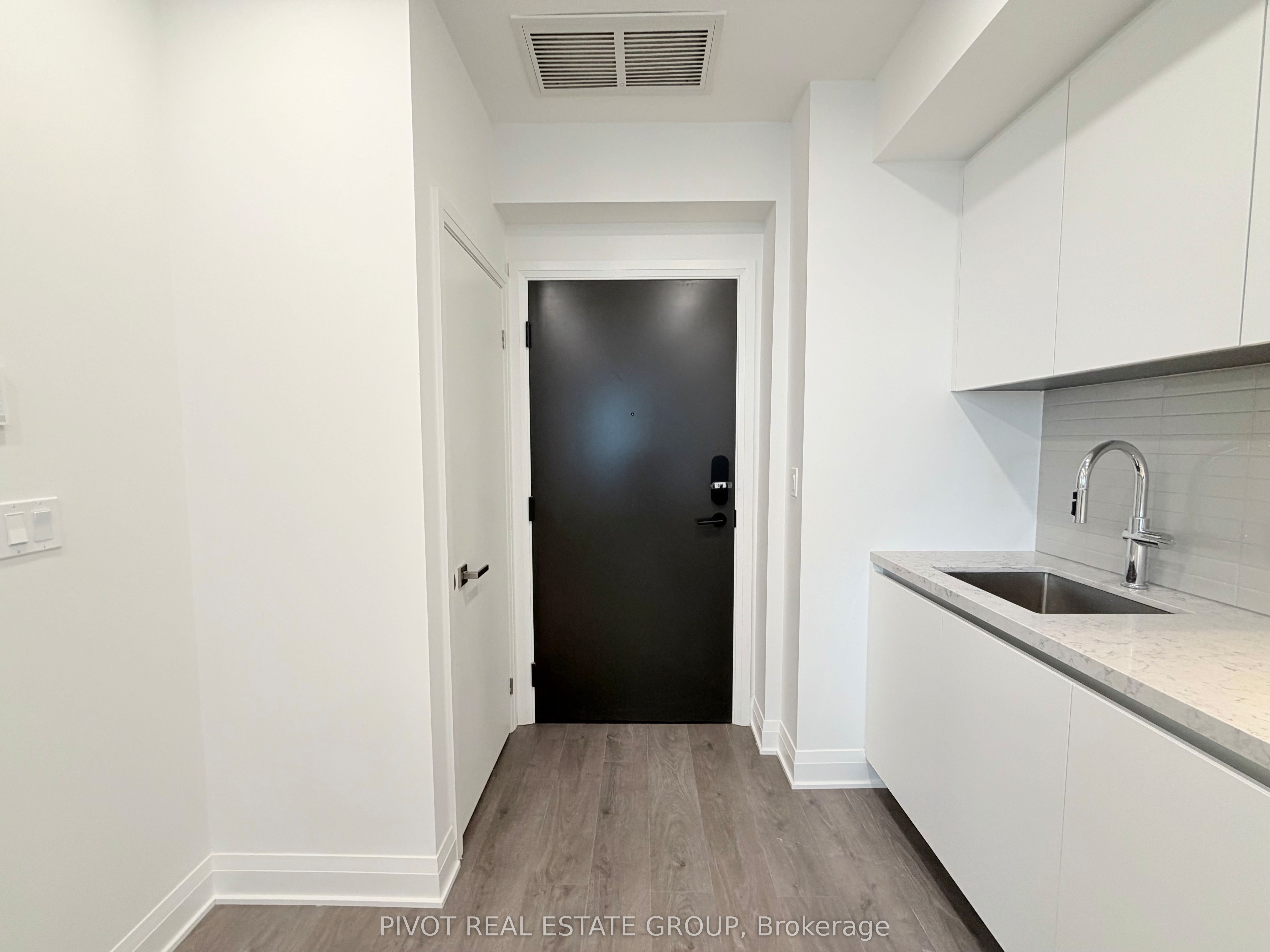 Additional image 3 of 1809-2 Erskine Road, Mississauga, ON, L5B 0S1