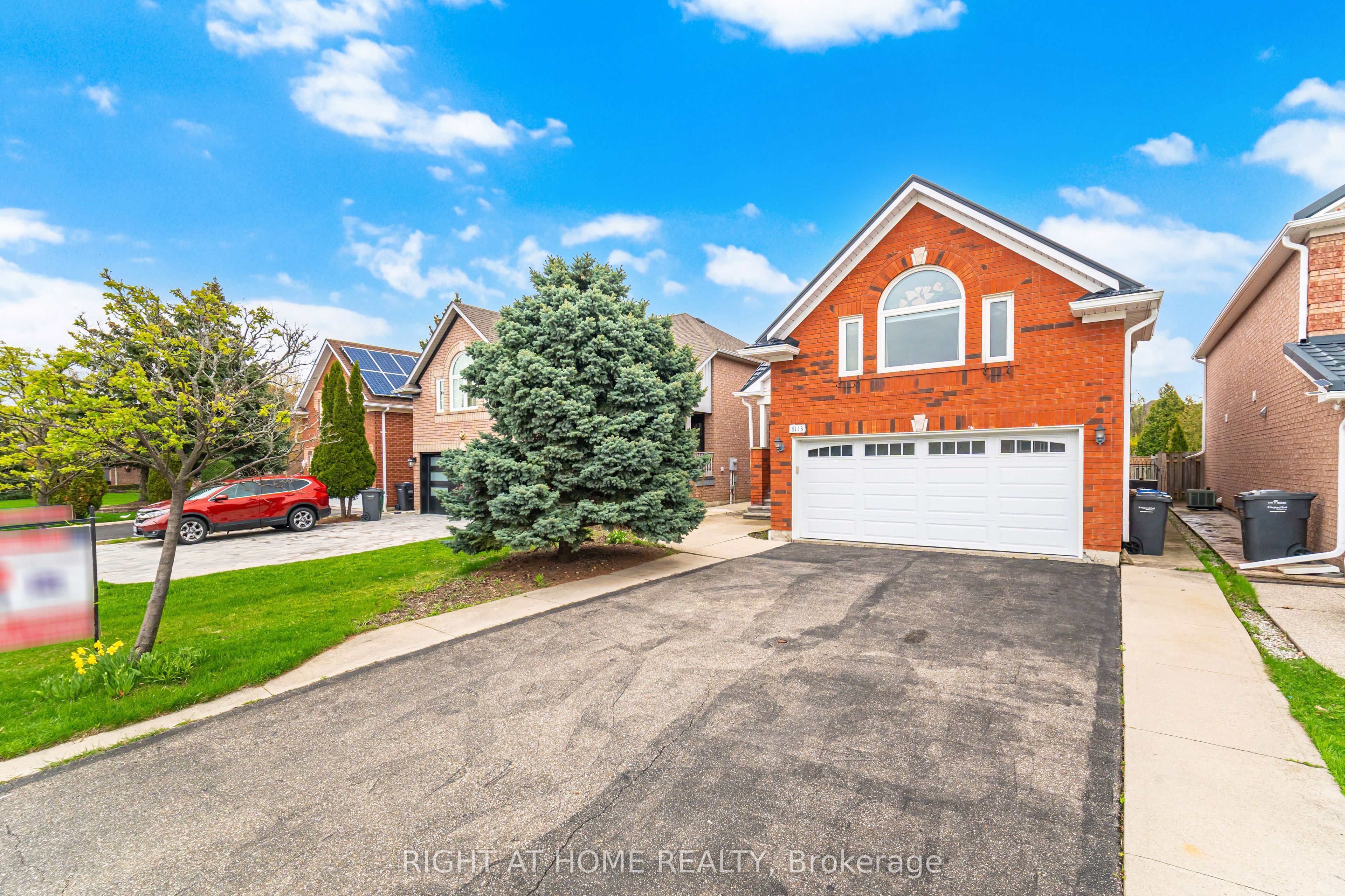 Additional image 3 of 6113 Maple Gate Circle, Mississauga, ON, L5N 7B1