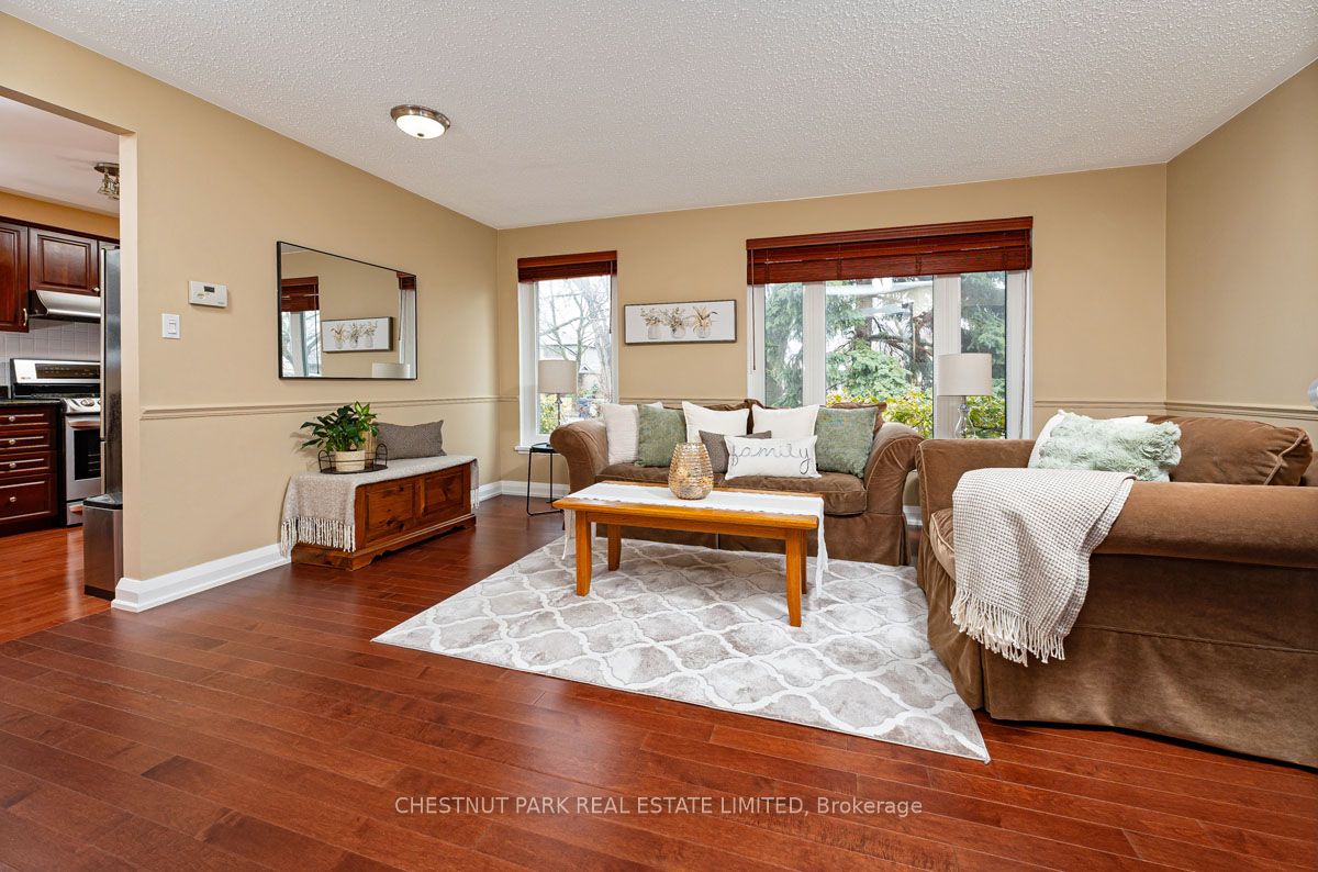 Additional image 3 of 16 Vanderbrent Crescent, Toronto, ON, M9R 3W8