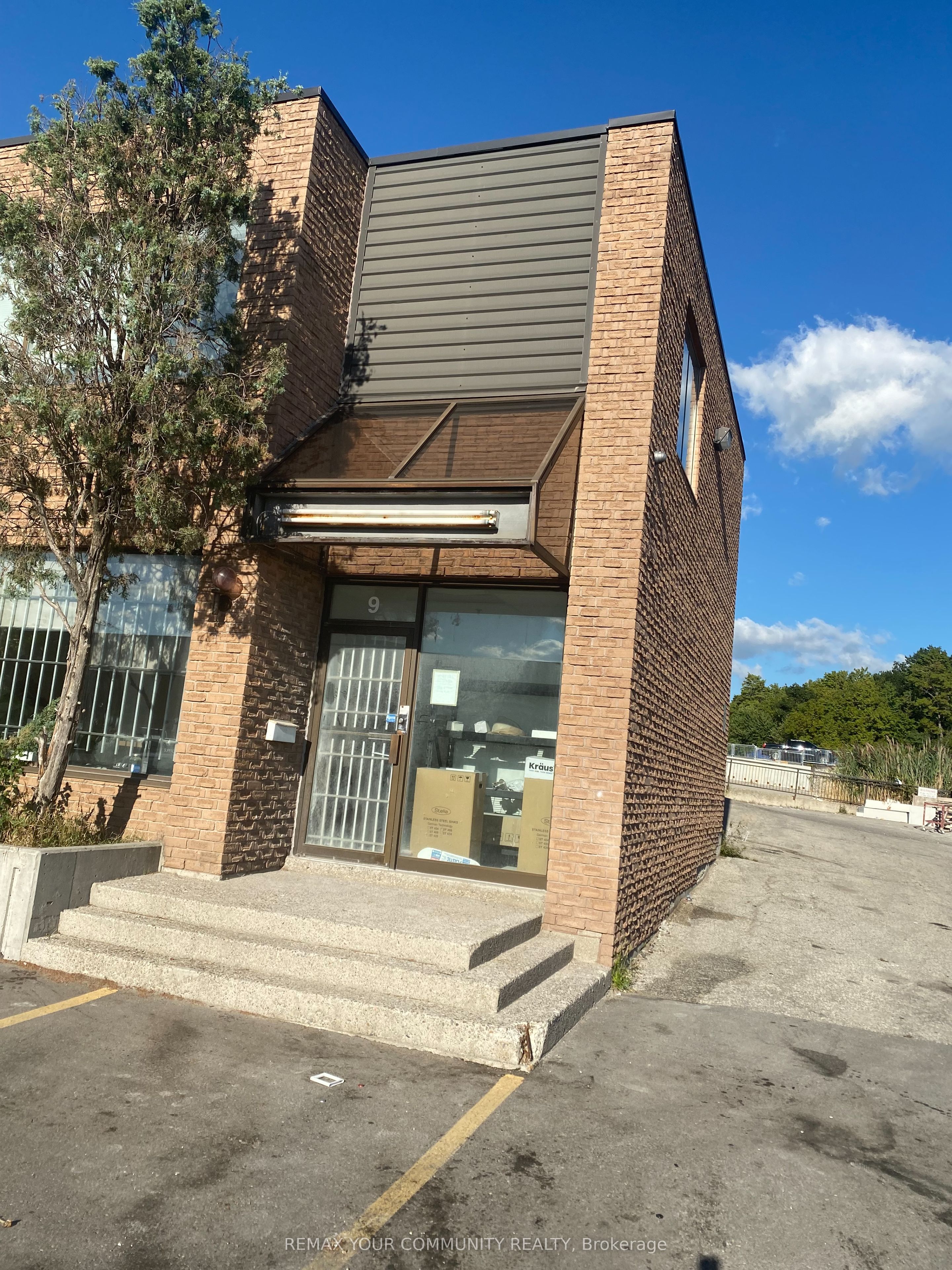 Additional image 2 of 8-9-425 Eddystone Avenue, Toronto, ON, M3N 1H8