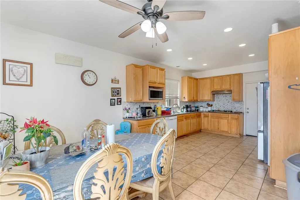 Additional image 10 of 8991 Guadalupe Ave, Oak Hills, CA 92344