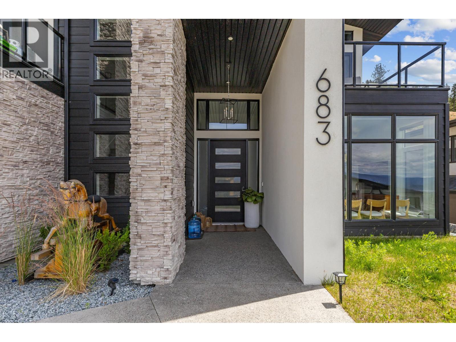 Additional image 3 of 683 Deans Drive, Kelowna, BC, V1P1A1
