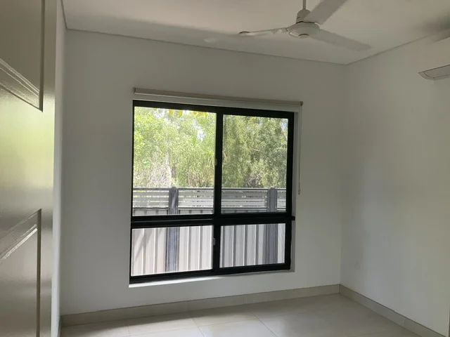 Additional image 9 of Zuccoli NT 0832