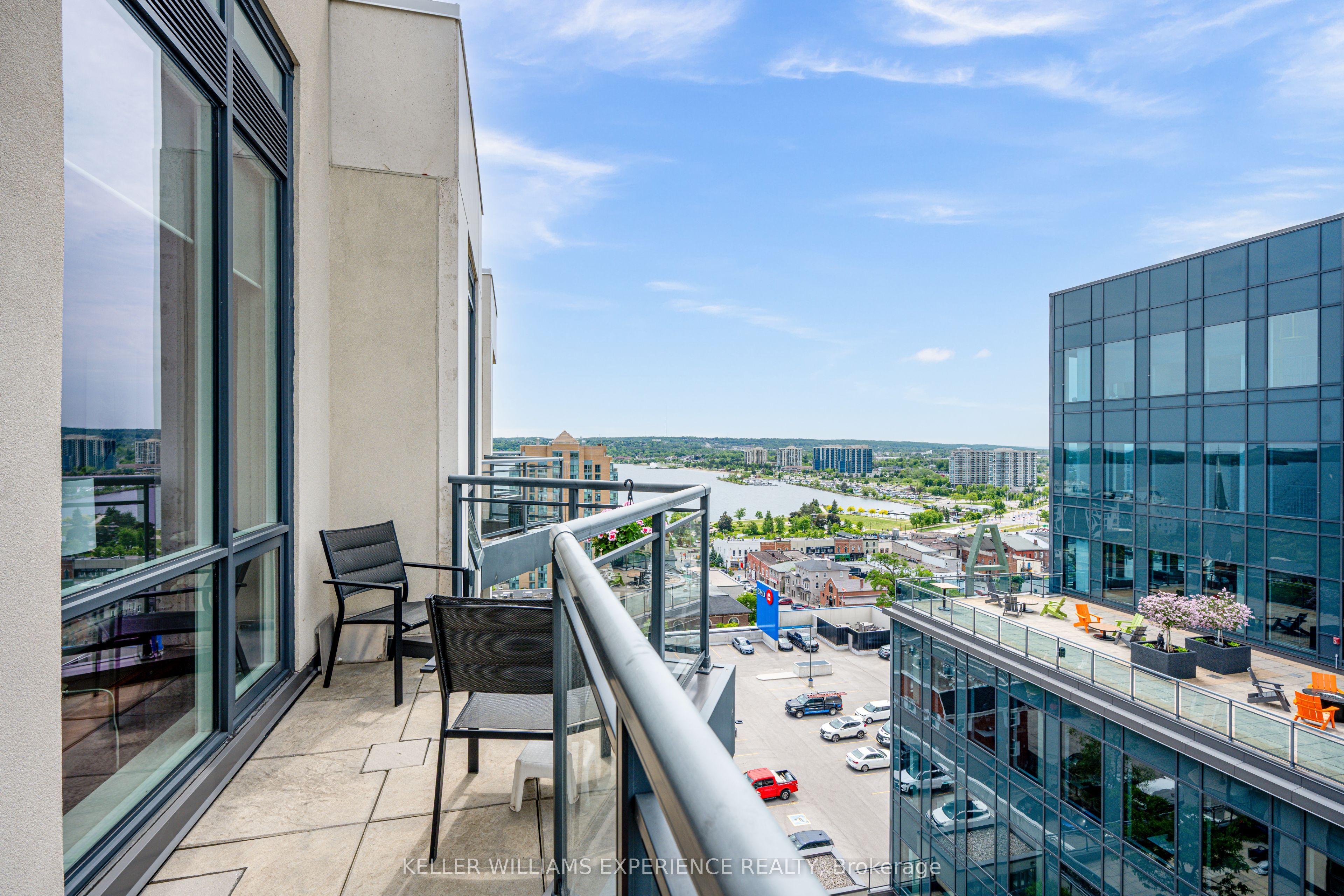 Additional image 6 of GPH1-111 Worsley Street, Barrie, ON, L4M 0J5