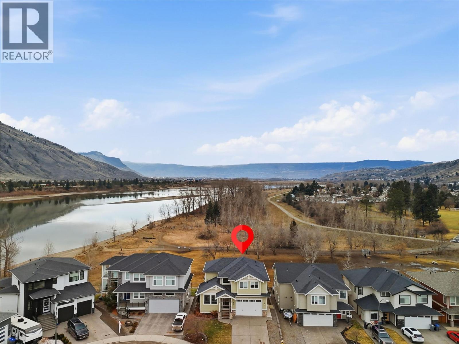 2748 Beachmount Crescent, Kamloops, BC, V2B0E6 photo 2