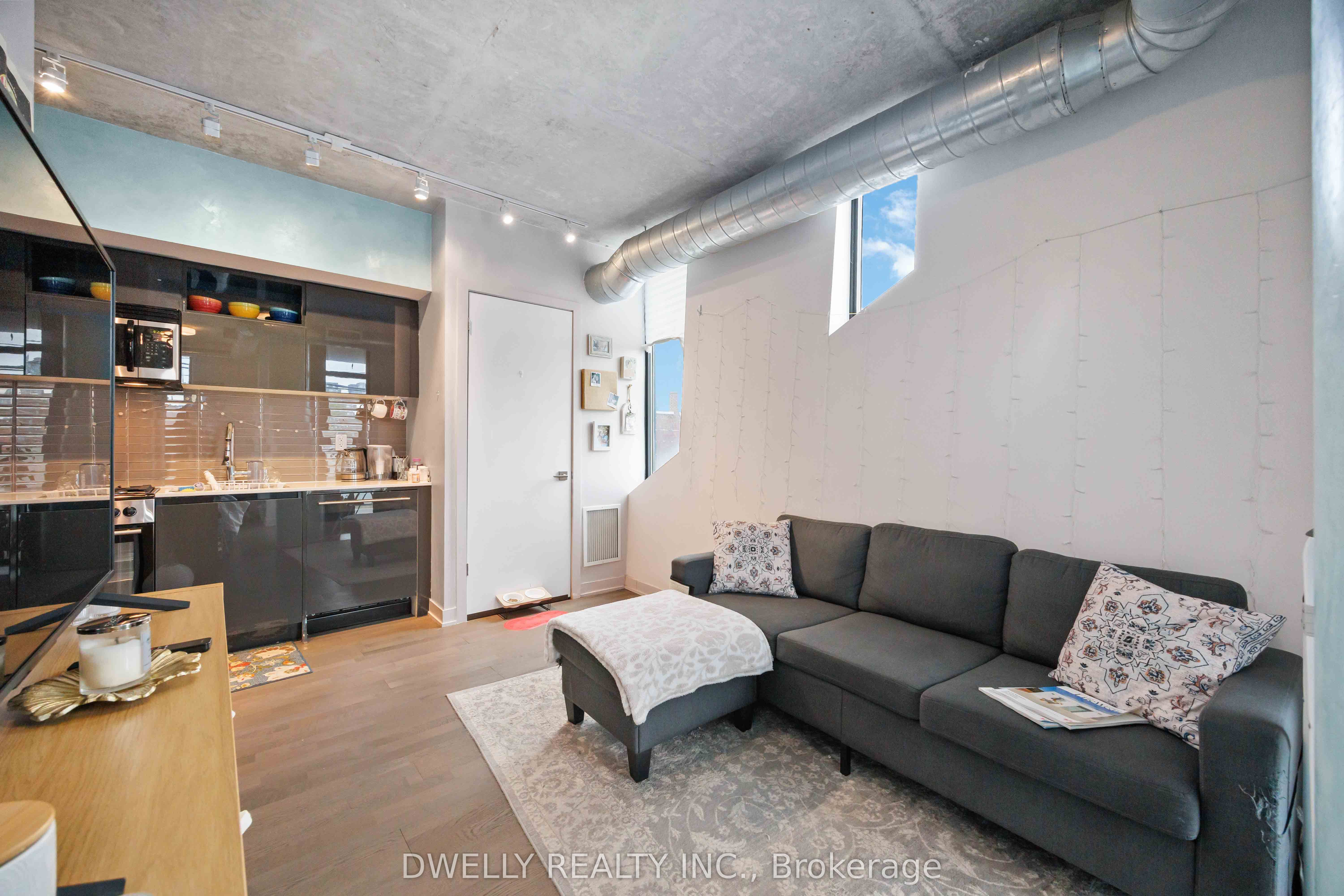 Additional image 4 of 204-109 Wolseley Street, Toronto, ON, M6J 1K1