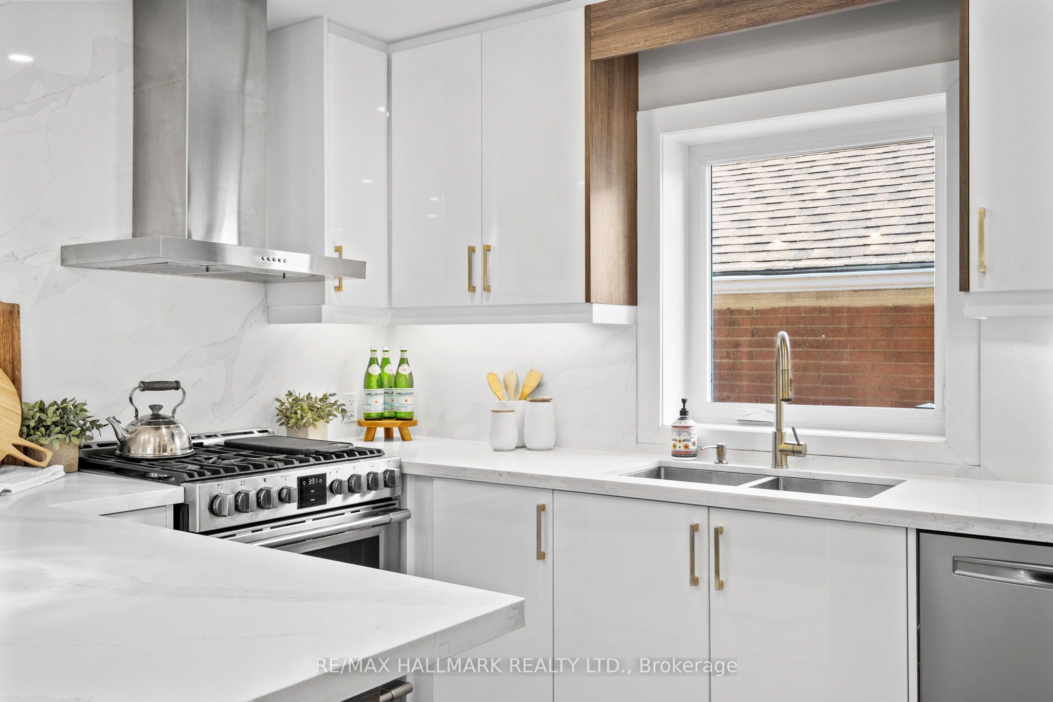Additional image 5 of 136 Lothian Avenue, Toronto, ON, M8Z 4L4
