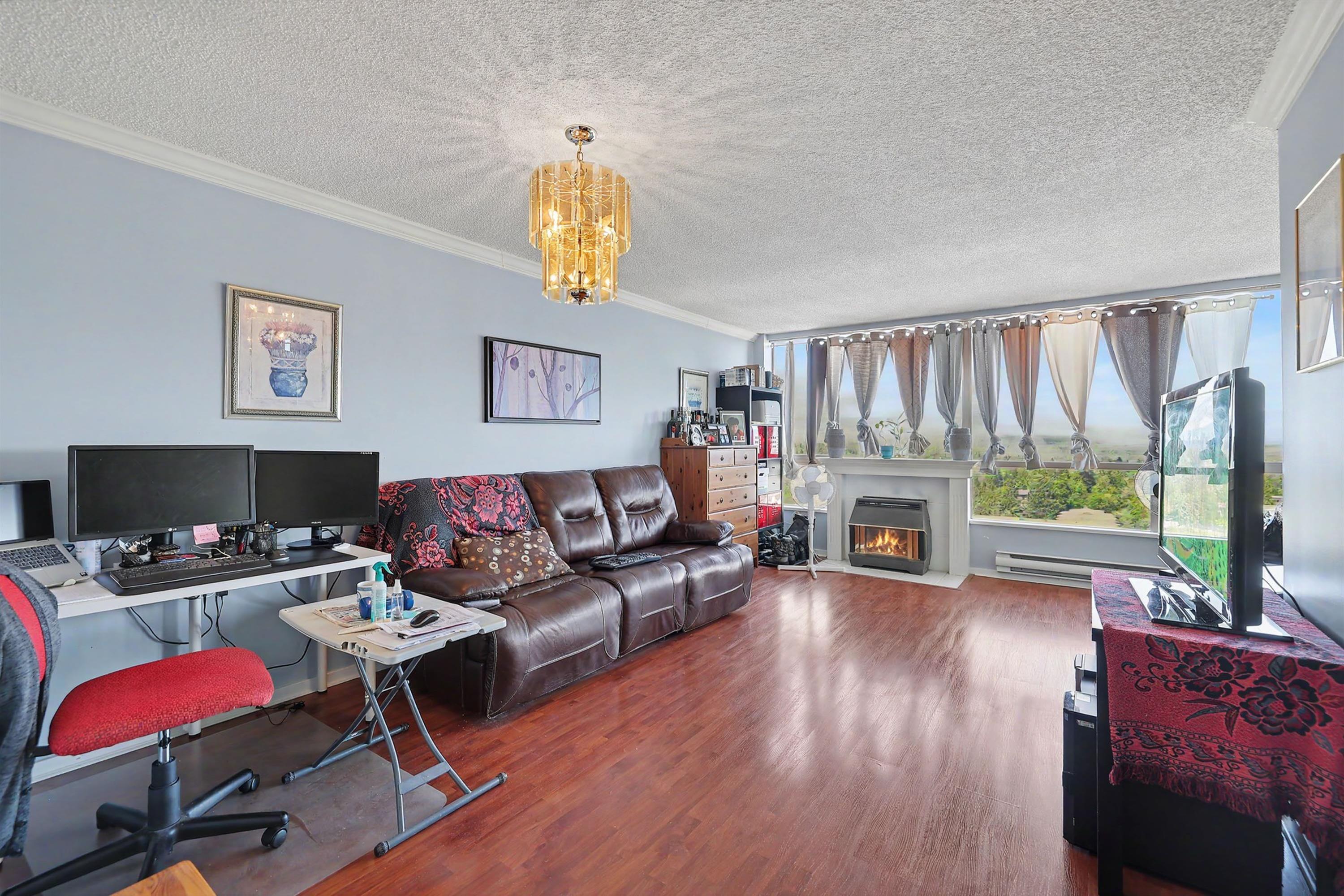 Additional image 5 of 1701-14881 103a Avenue, Surrey, BC, V3R 0M5