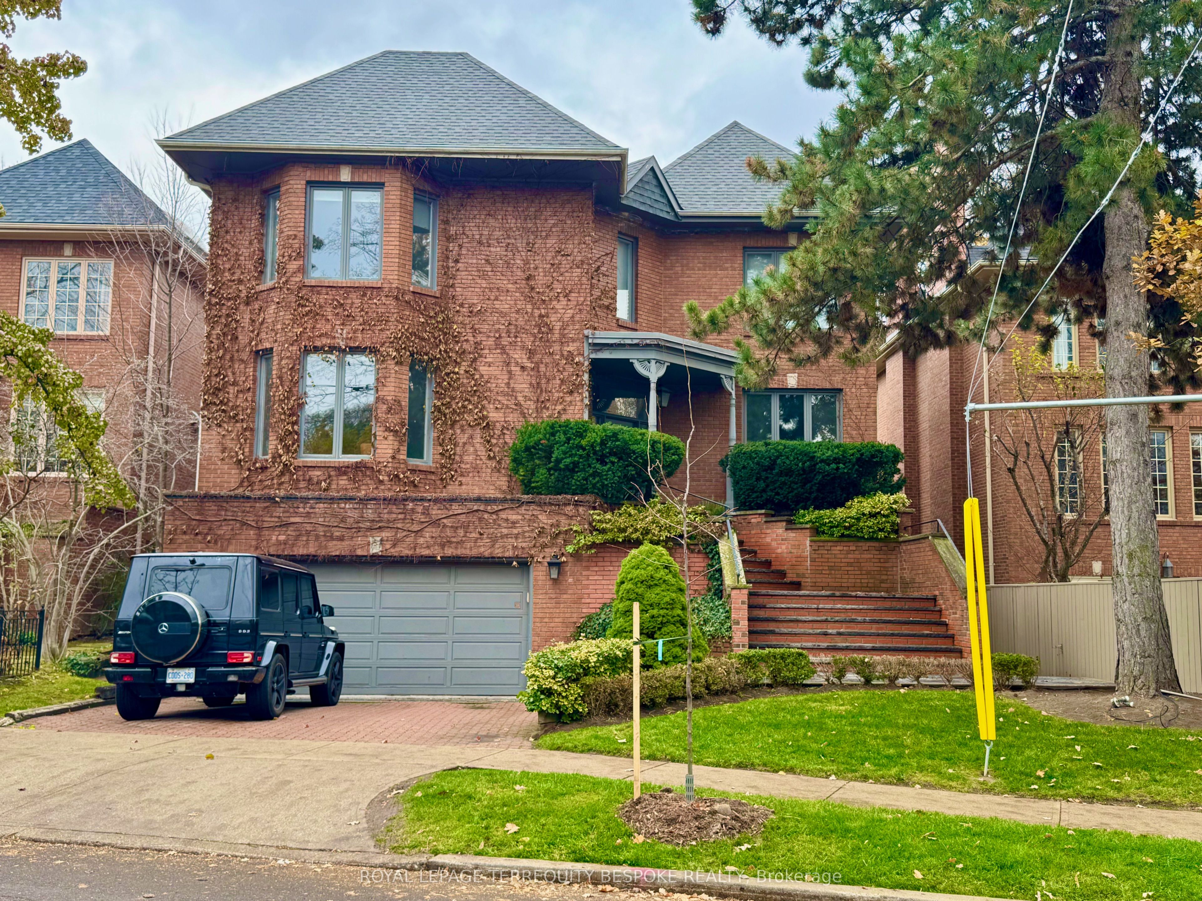 1 Scarth Road, Toronto, ON, M4W 2S5