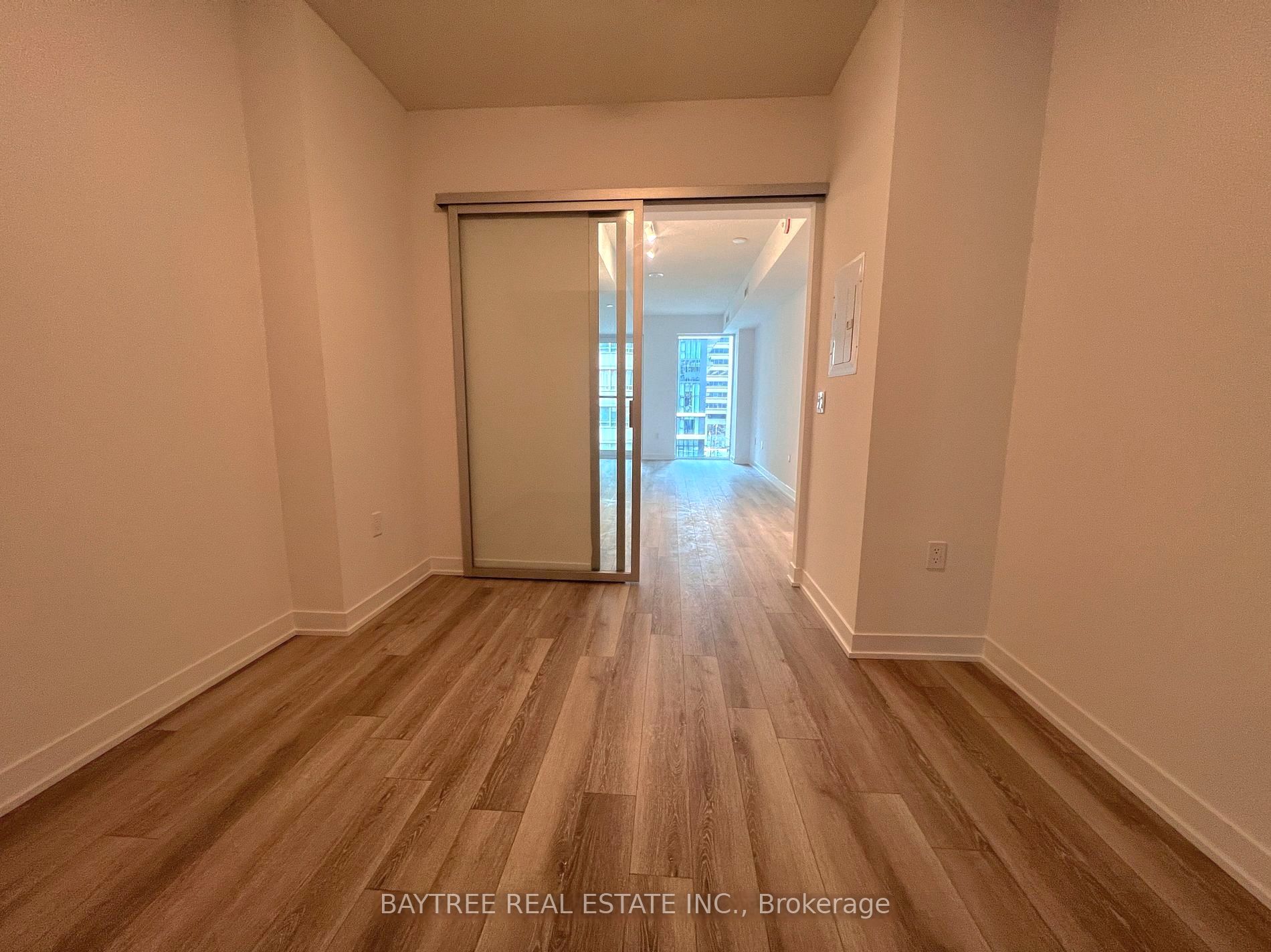 413 - 121 St Patrick Street, Toronto photo 2