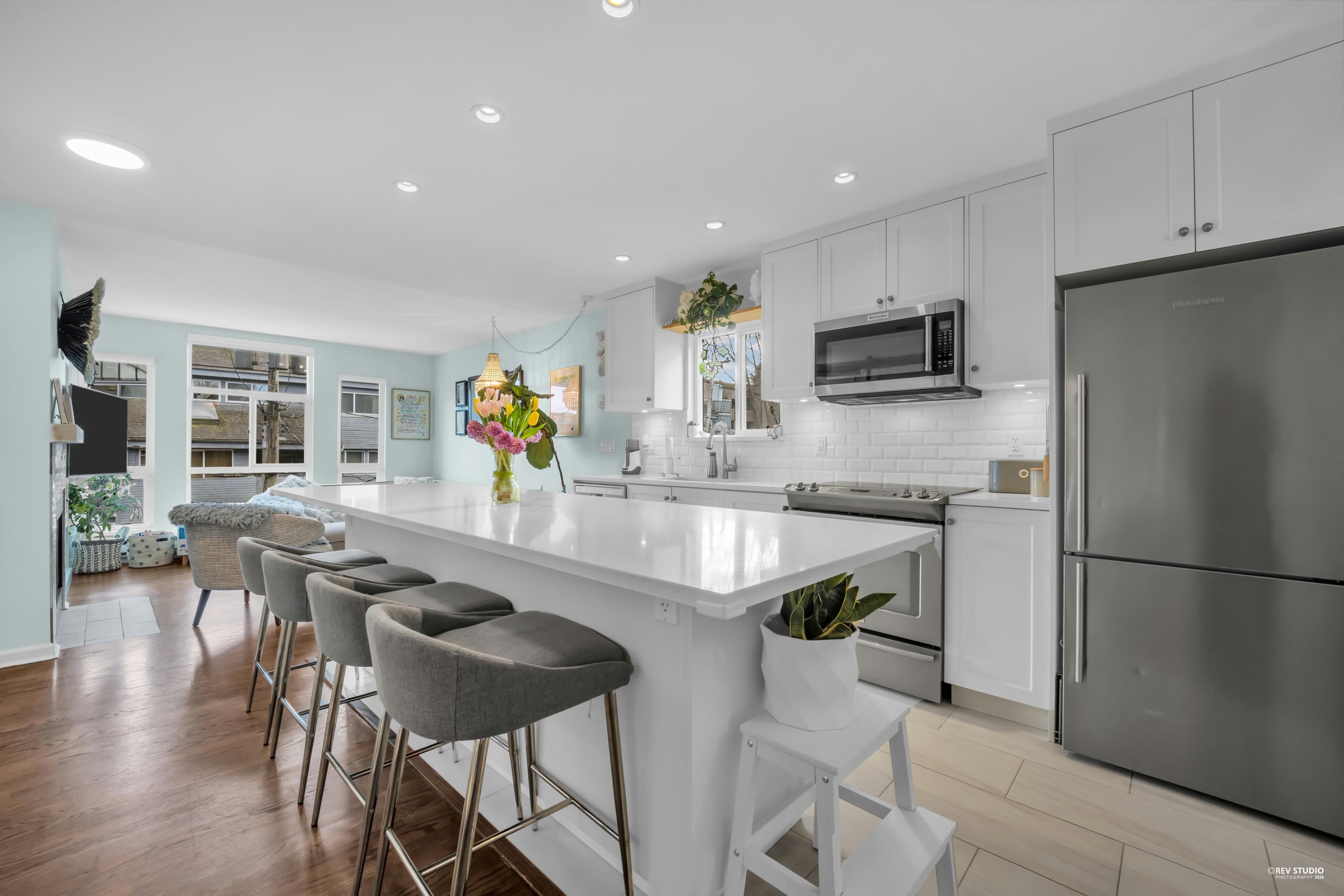 Additional image 4 of 305-2110 Cornwall Avenue, Vancouver, BC, V6K 1B4
