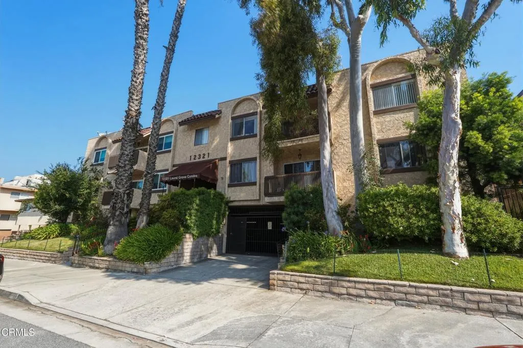 12321 Riverside Drive Unit 105, Los Angeles, CA 91607