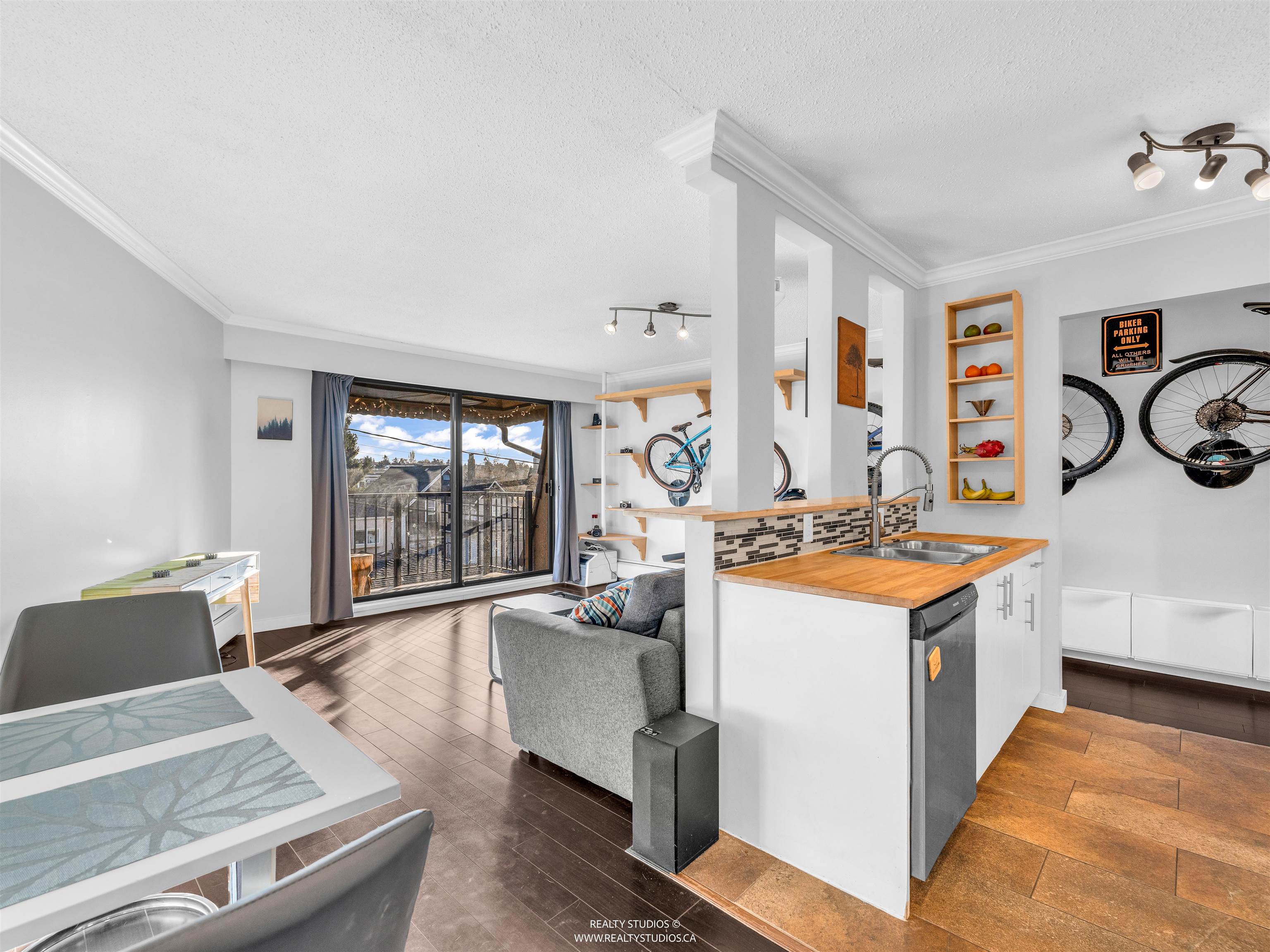 306-2222 Cambridge Street, Vancouver, BC, V5L 1E6