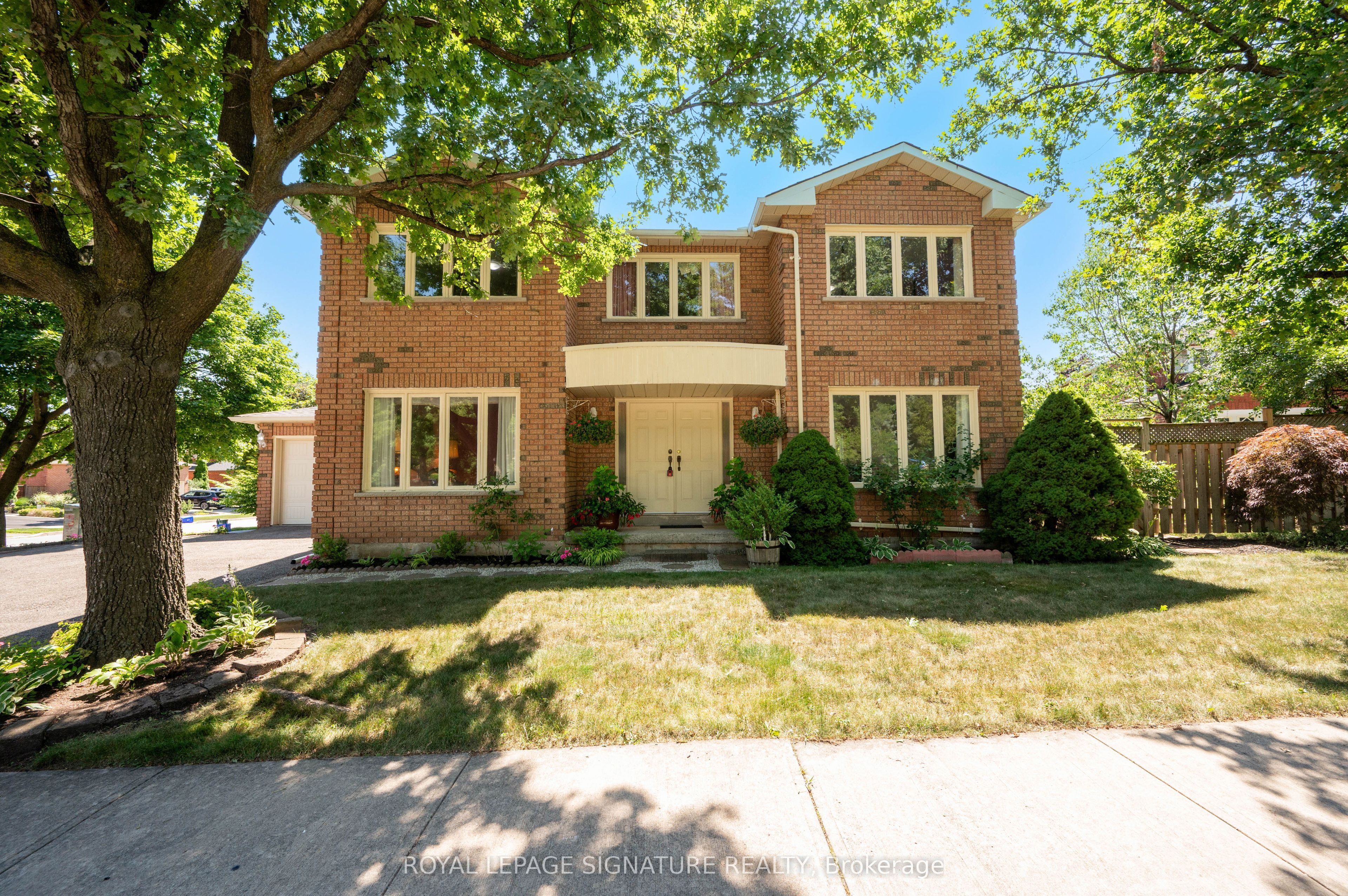 2921 Caradoc Lane, Oakville, ON, L6J 6W4