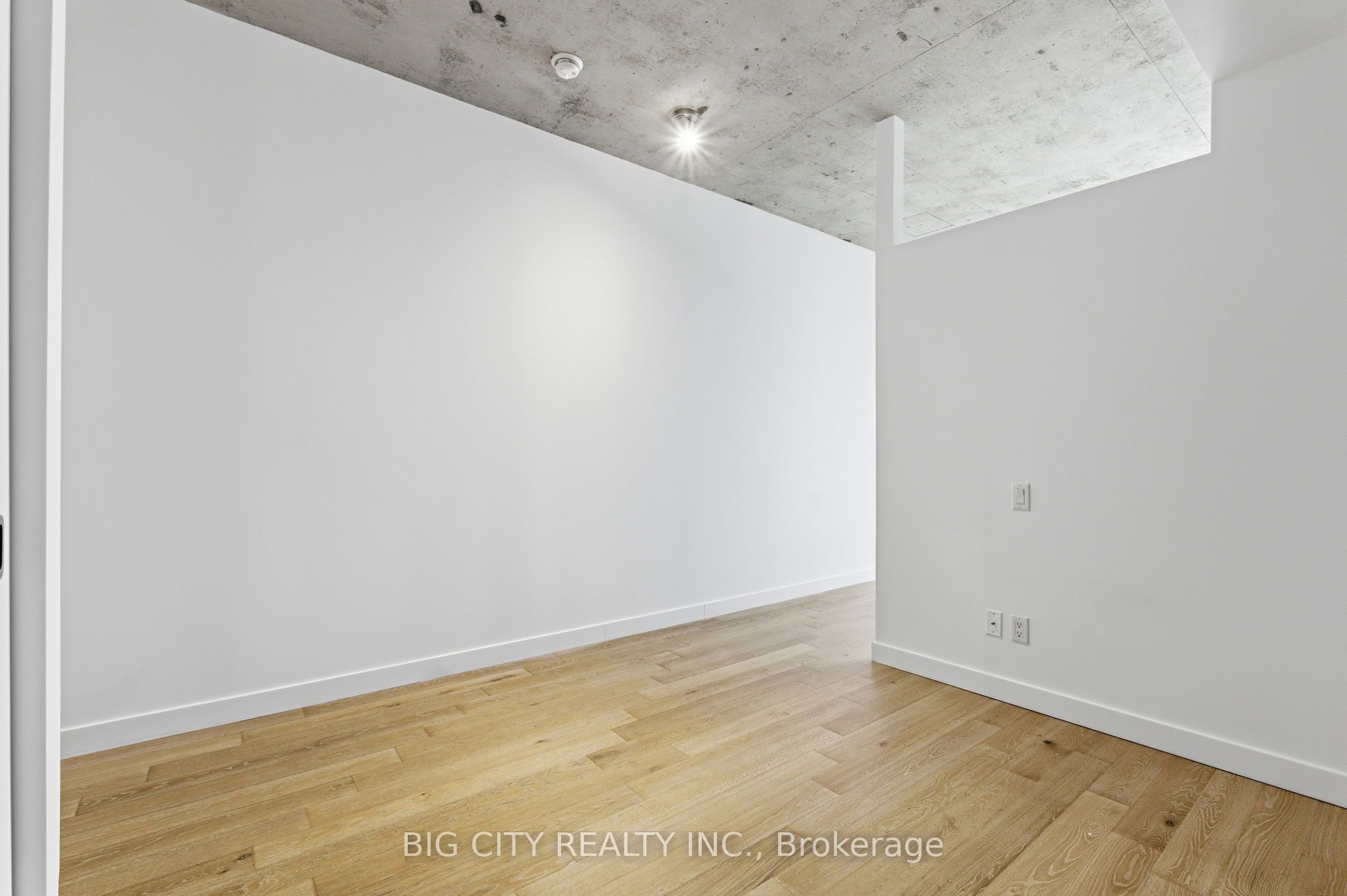 Additional image 6 of 502-25 Stafford Street, Toronto, ON, M5V 0G3