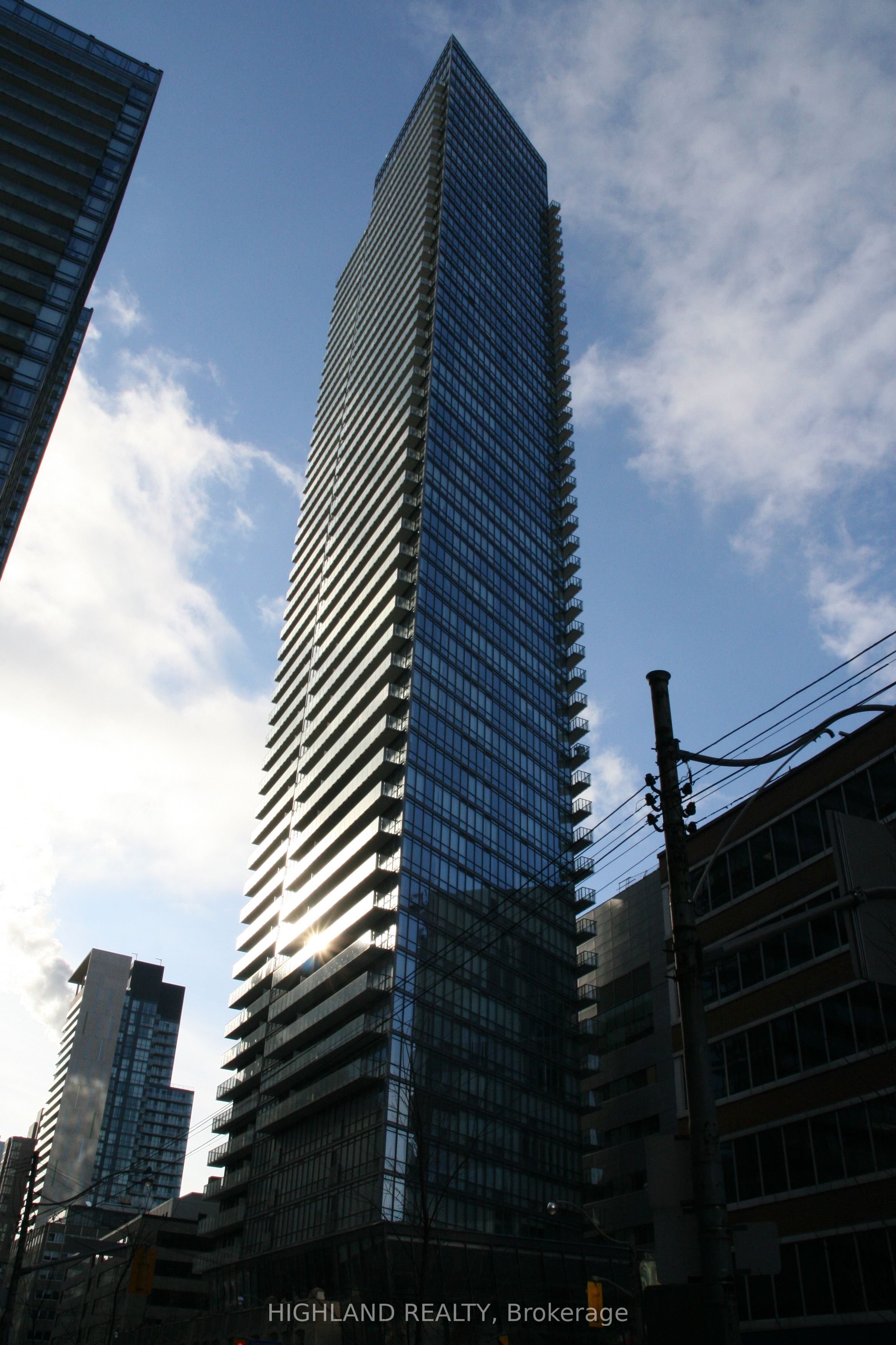 Additional image 2 of 2510-832 Bay Street, Toronto, ON, M5S 1Z6