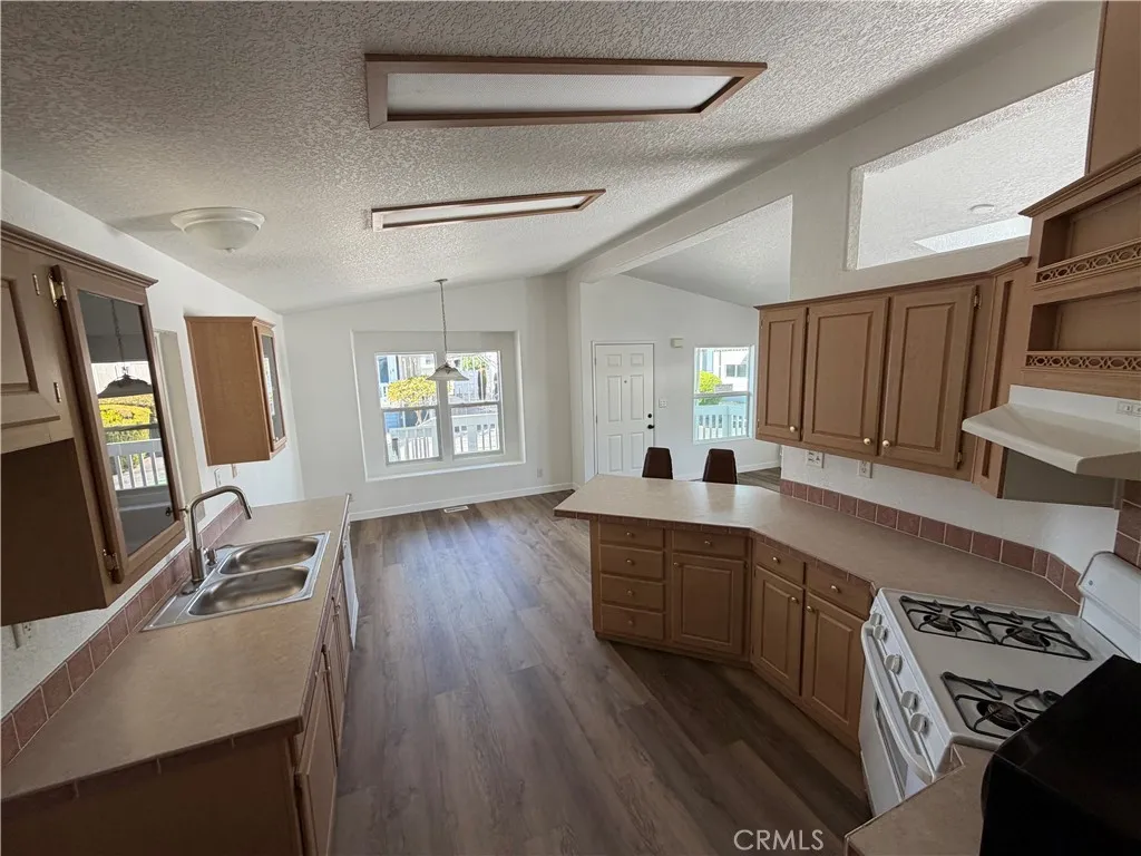 Additional image 20 of 10900 Sepulveda Unit 23, Mission Hills (San Fernando), CA 91345