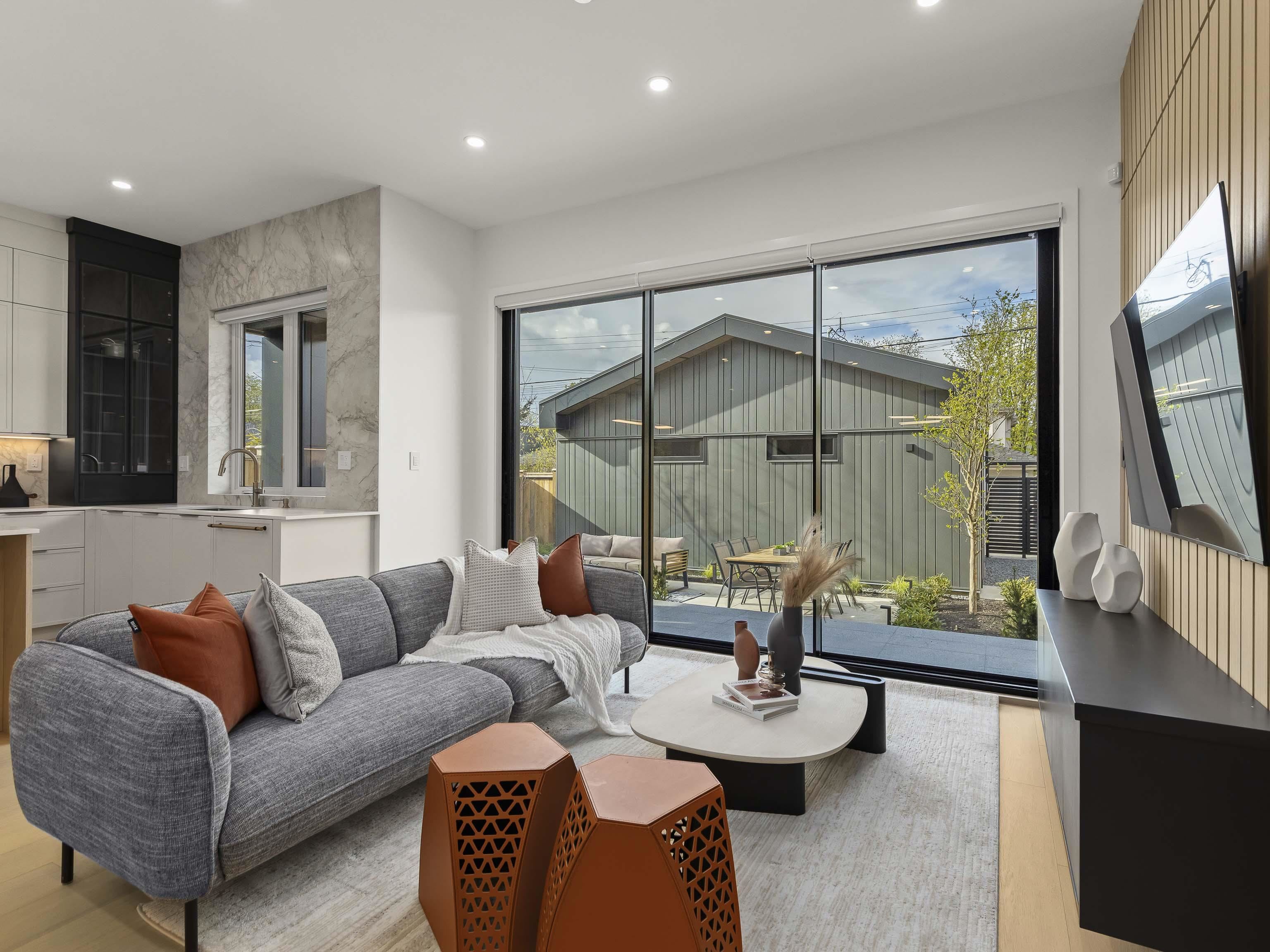 Additional image 3 of 2-3255 13th Avenue, Vancouver, BC, V6K 2V6