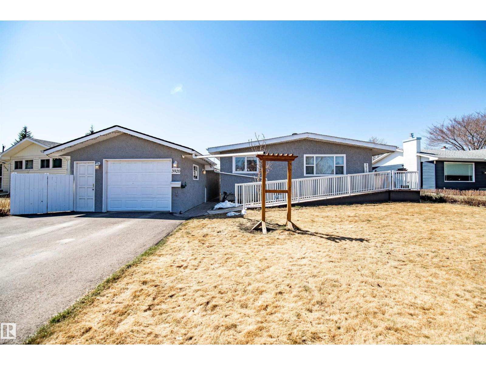 3920 35a Avenue, Red Deer, AB, T4N2S5