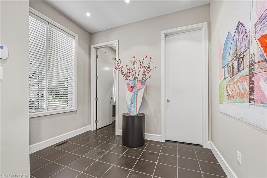 Additional image 5 of 2 Anslow Court, Dundas, ON, L9H 6Z2