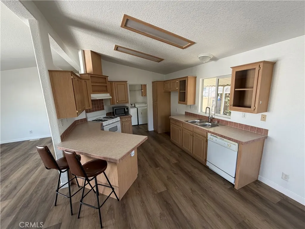 Additional image 19 of 10900 Sepulveda Unit 23, Mission Hills (San Fernando), CA 91345